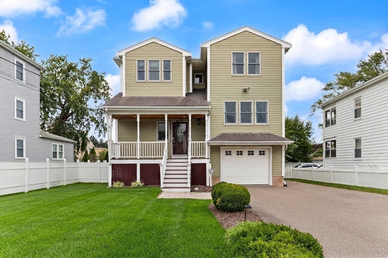 16 Saint James Ave, Norwood MA 02062