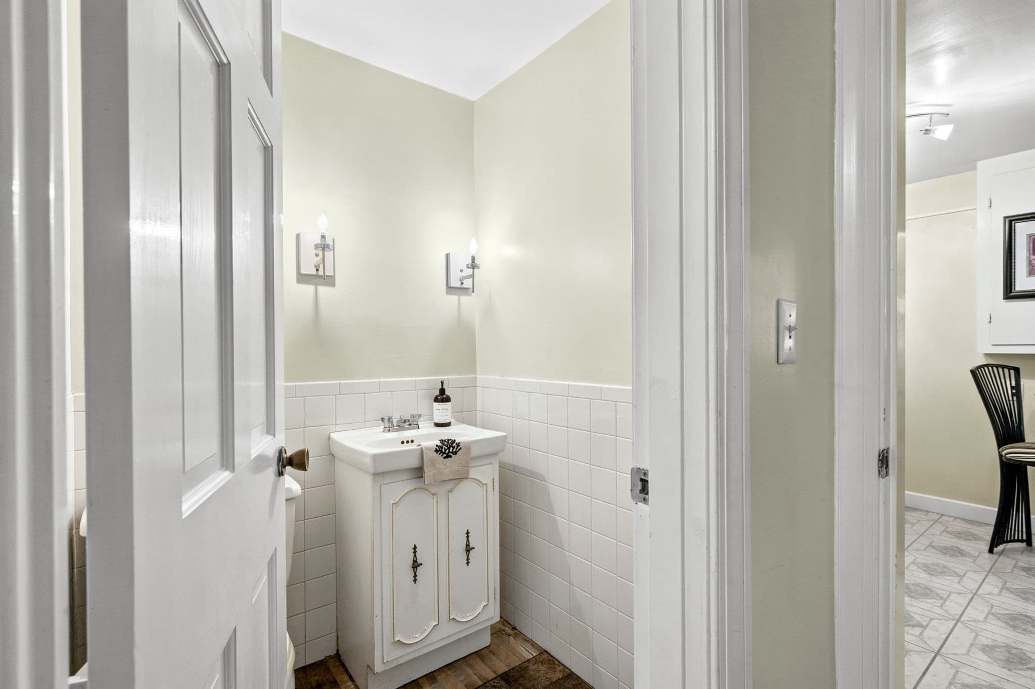 Single Family Residence at 454 Eliot St, Milton MA 02186, Milton, photo 12 of 24