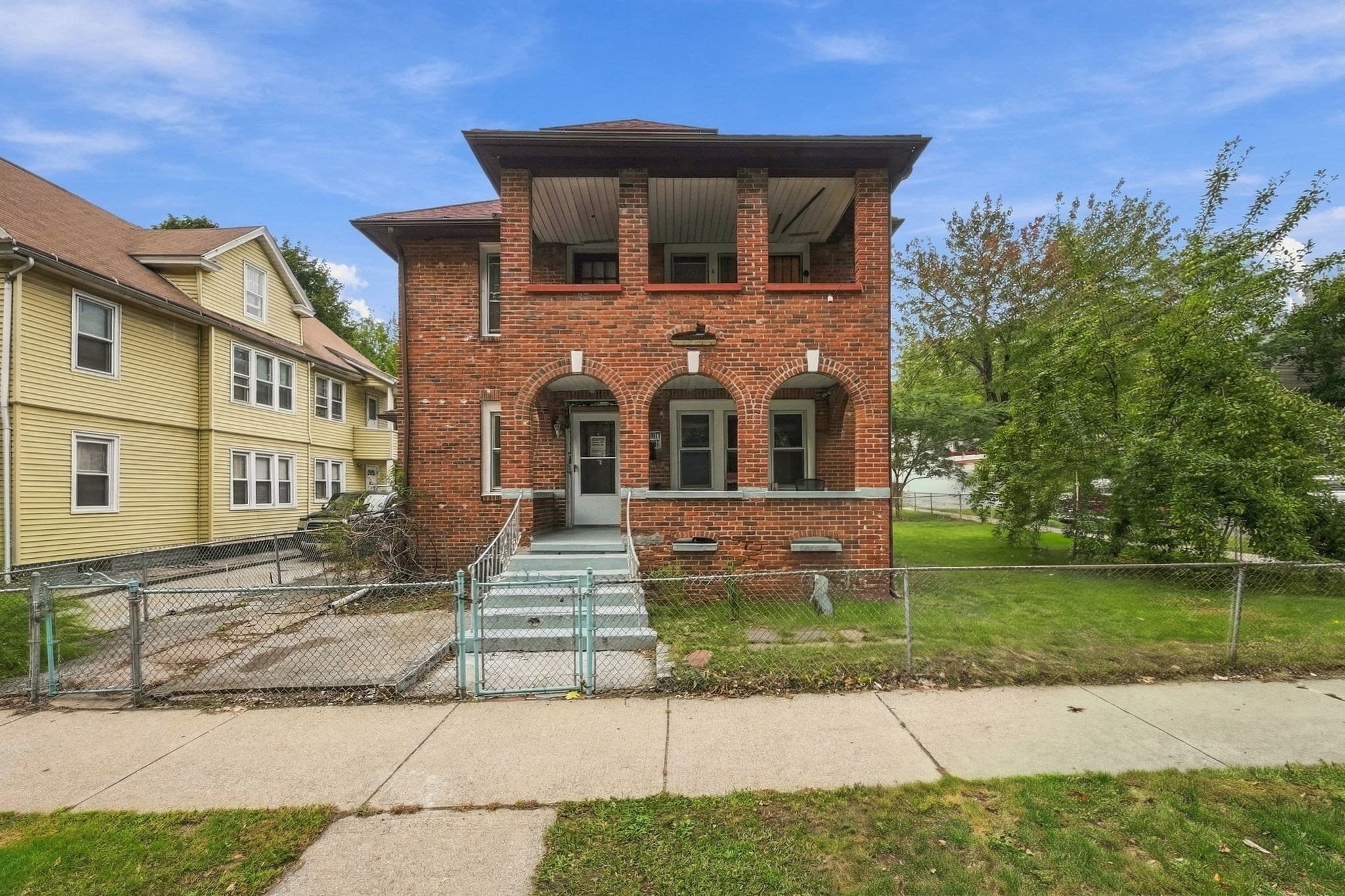 60-62 Orange St, Springfield MA 01108