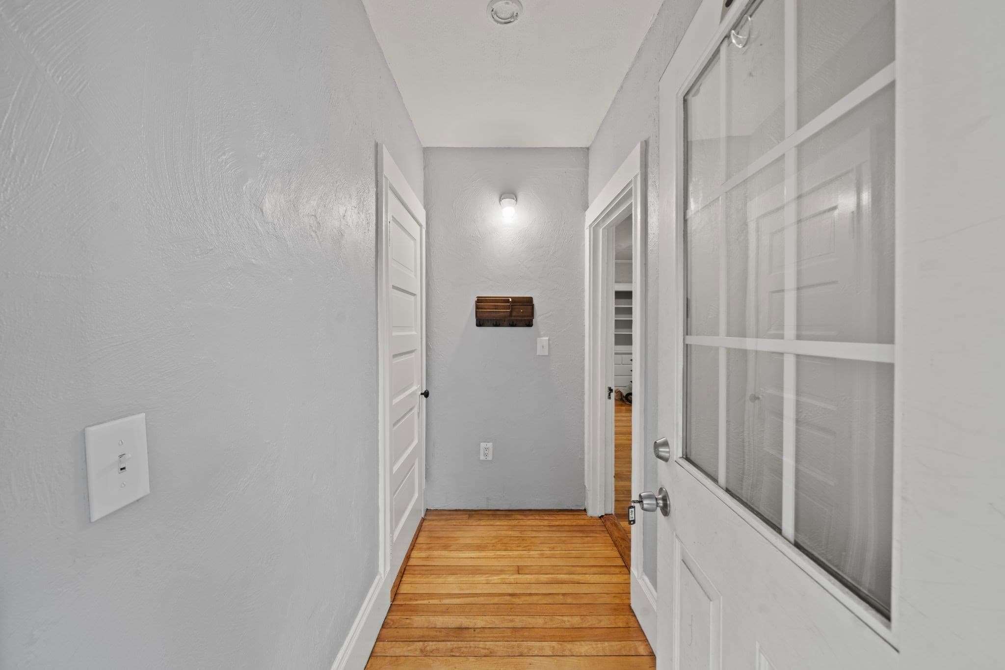 3 Family at 99 Laurel Ave, Haverhill MA 01835, Haverhill, photo 2 of 30
