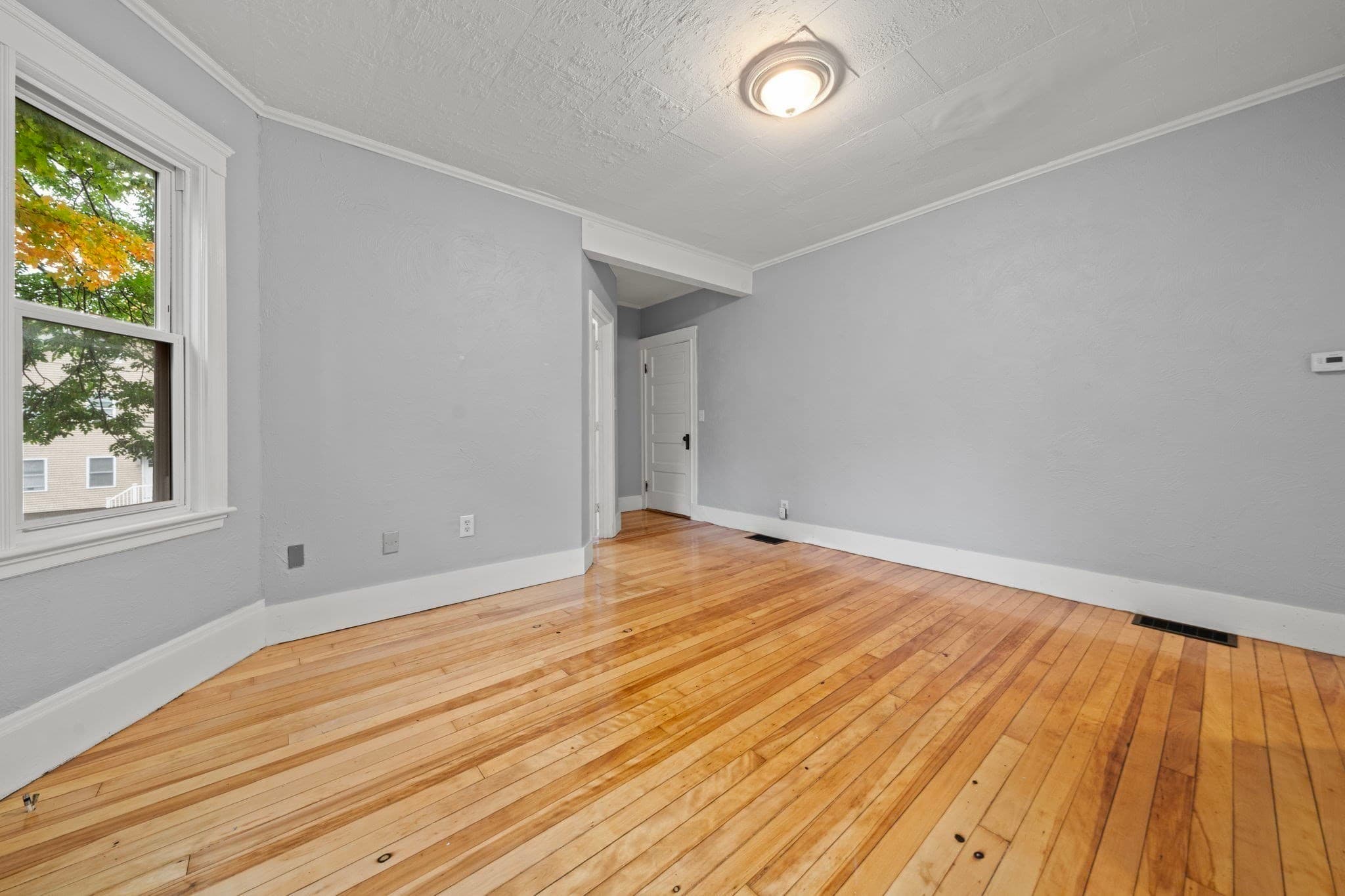 3 Family at 99 Laurel Ave, Haverhill MA 01835, Haverhill, photo 12 of 30