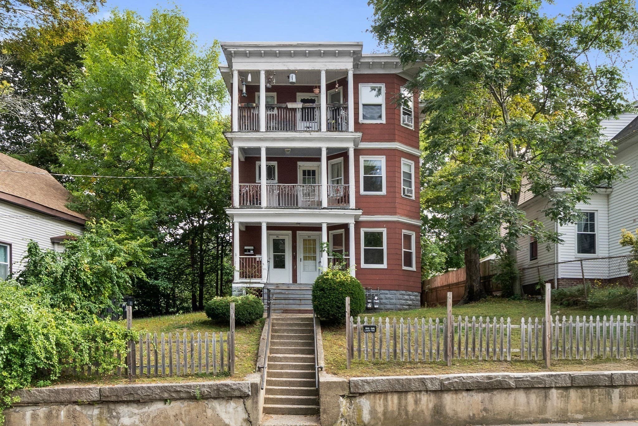 99 Laurel Ave, Haverhill MA 01835