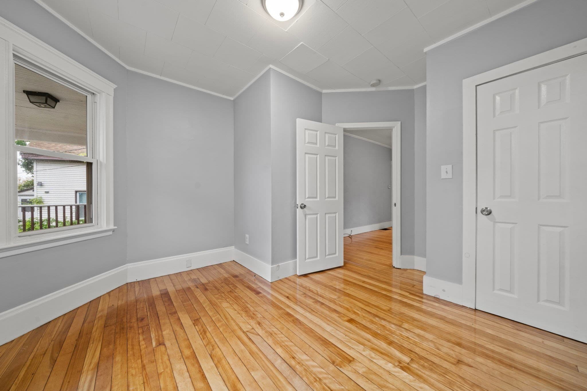 3 Family at 99 Laurel Ave, Haverhill MA 01835, Haverhill, photo 10 of 30