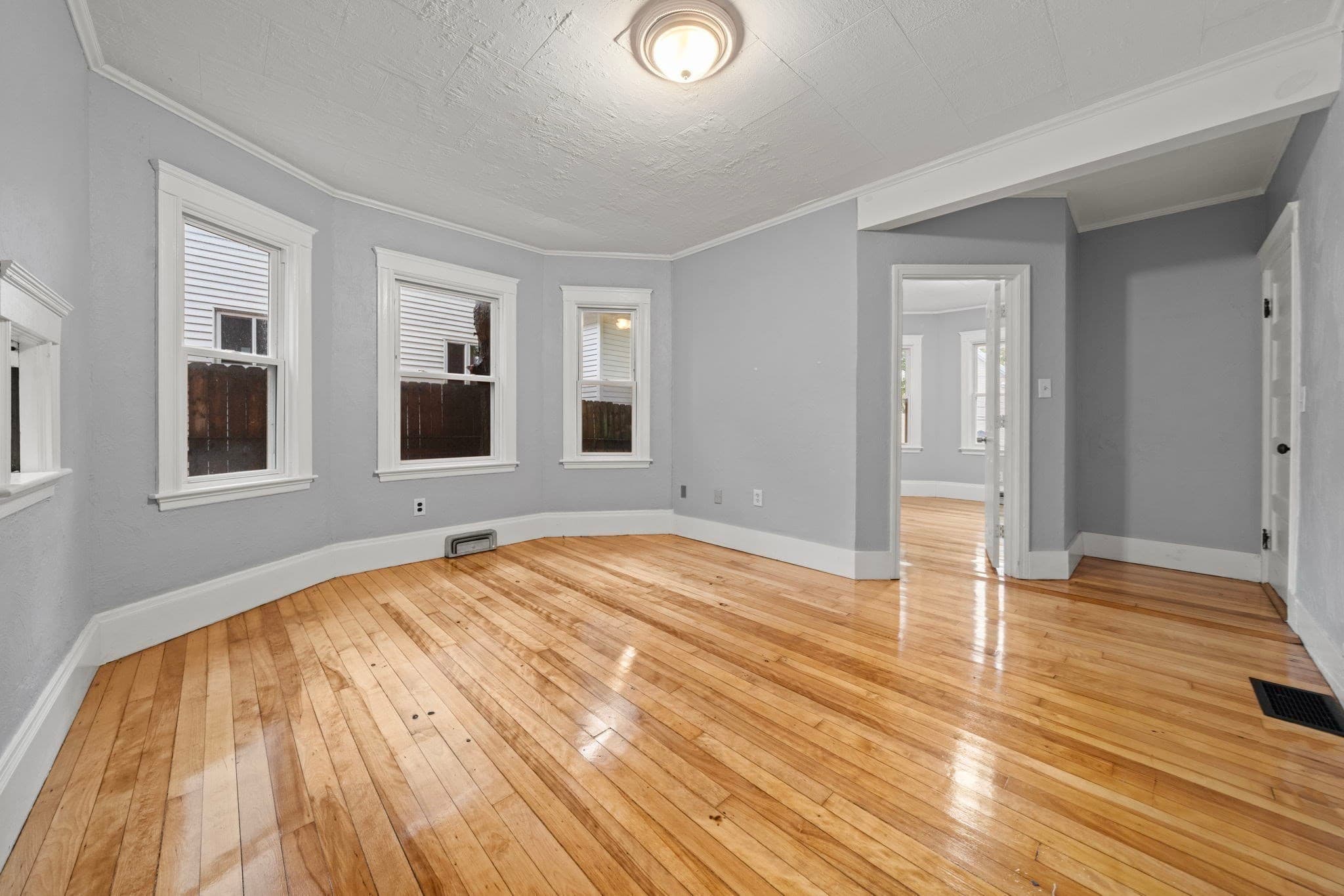 3 Family at 99 Laurel Ave, Haverhill MA 01835, Haverhill, photo 11 of 30