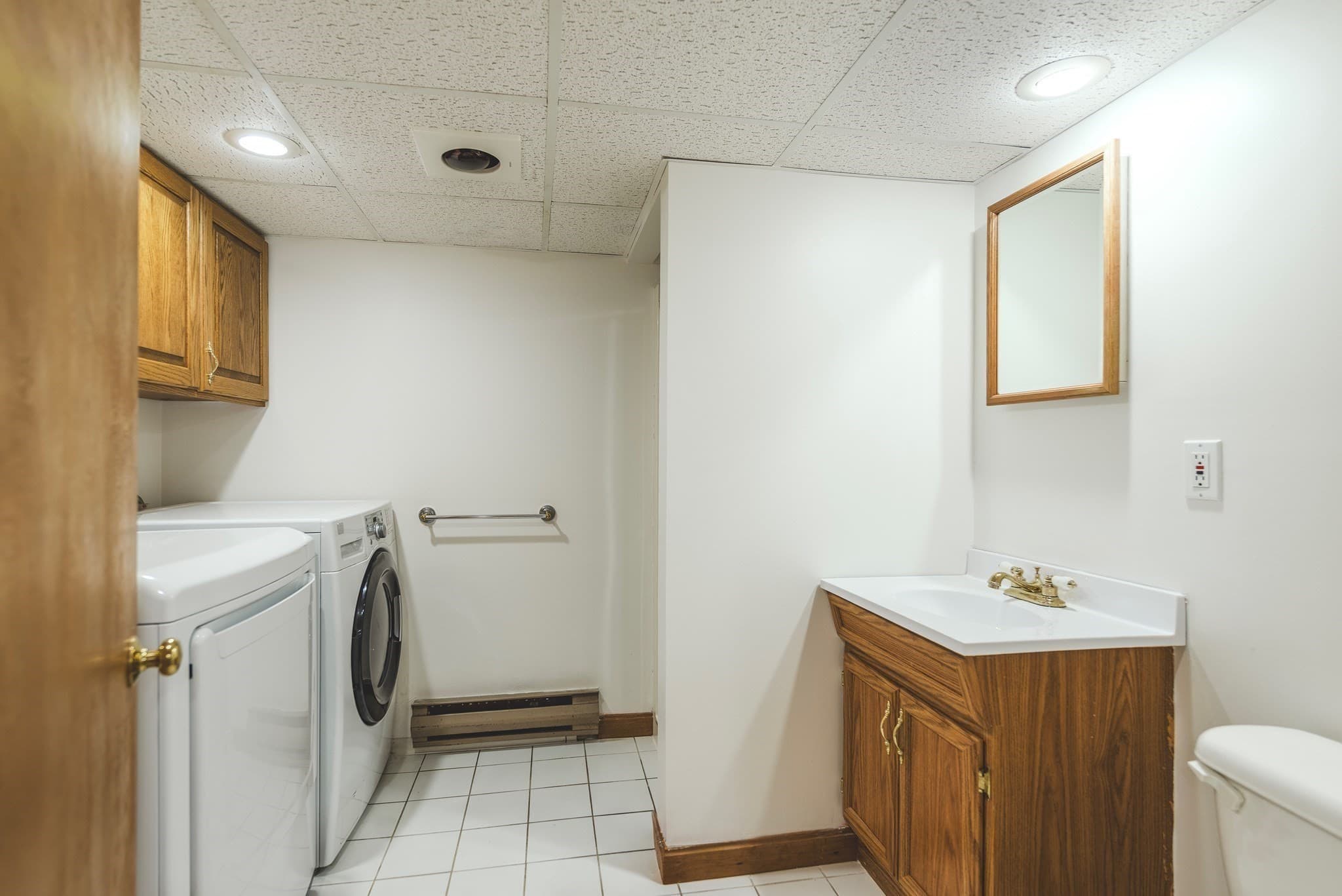 Single Family Residence at 7 Pilgrim Rd, Reading MA 01867, Reading, photo 15 of 23