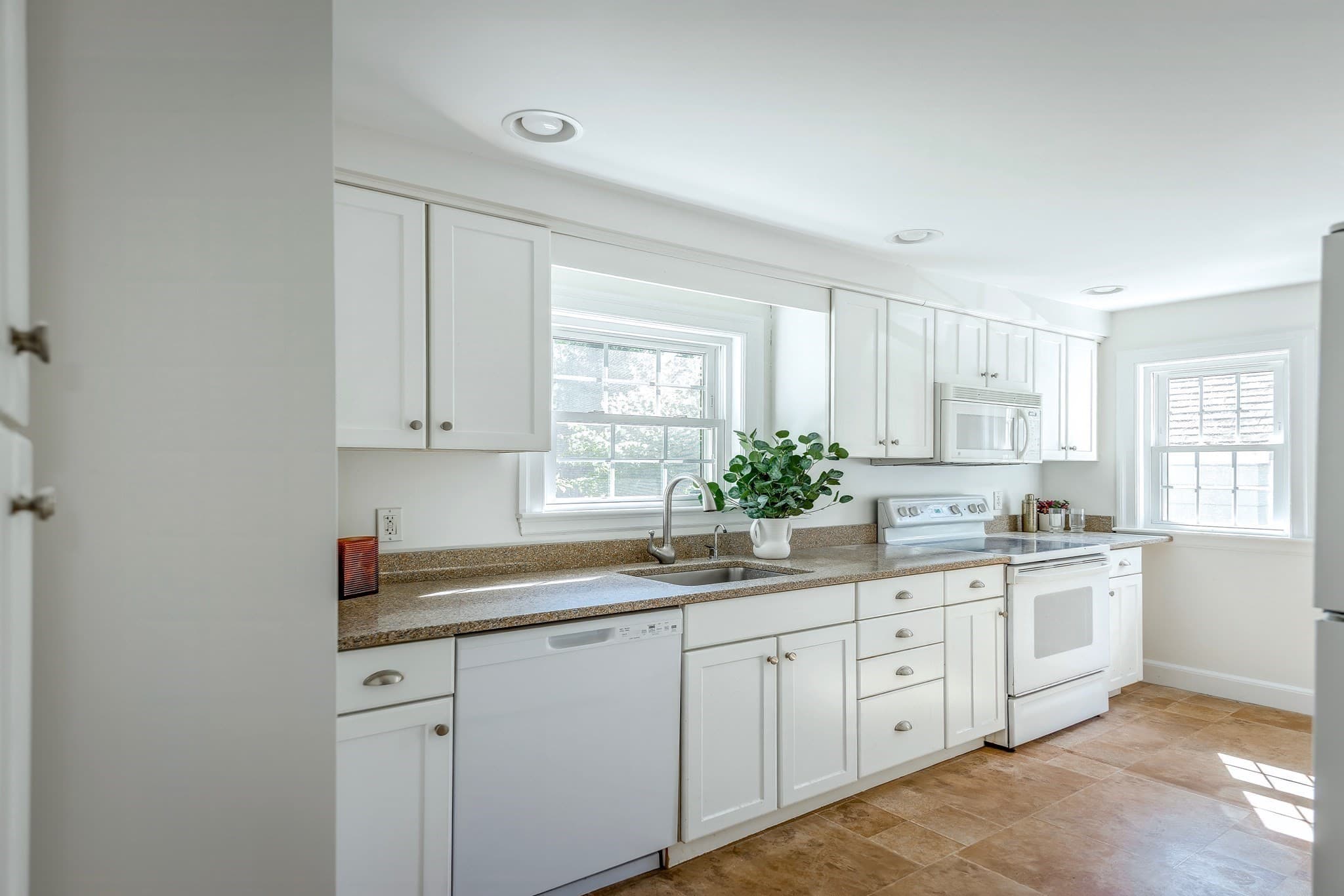 Single Family Residence at 7 Pilgrim Rd, Reading MA 01867, Reading, photo 8 of 23