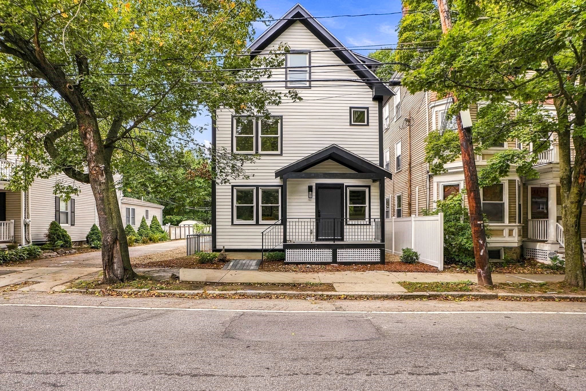 Single Family Residence at 641 Chestnut Hill Avenue, Brookline MA 02445, Brookline, photo 2 of 33