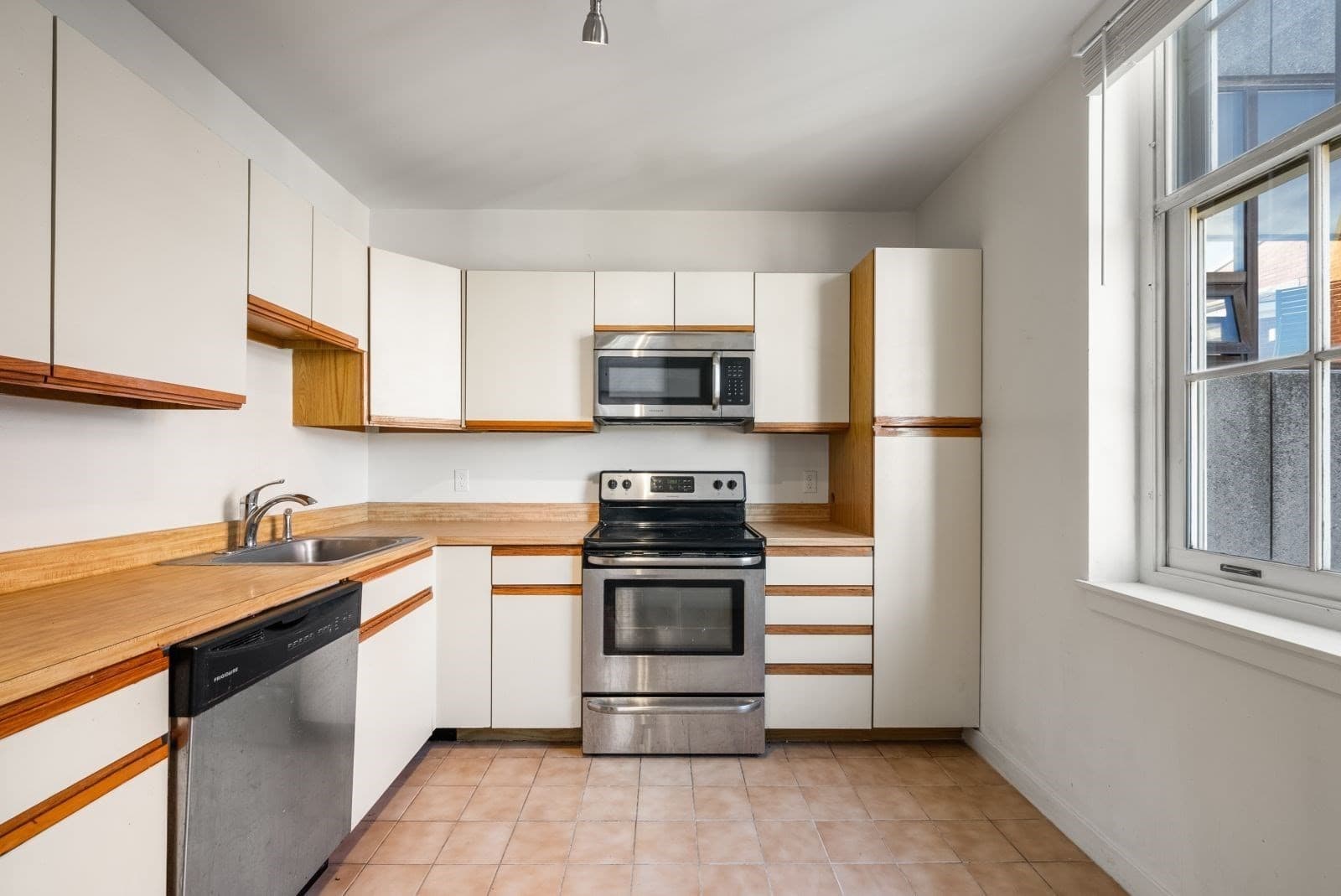 Condominium at 47 Harvard Street # C402, Boston MA 02129, Boston, photo 2 of 19
