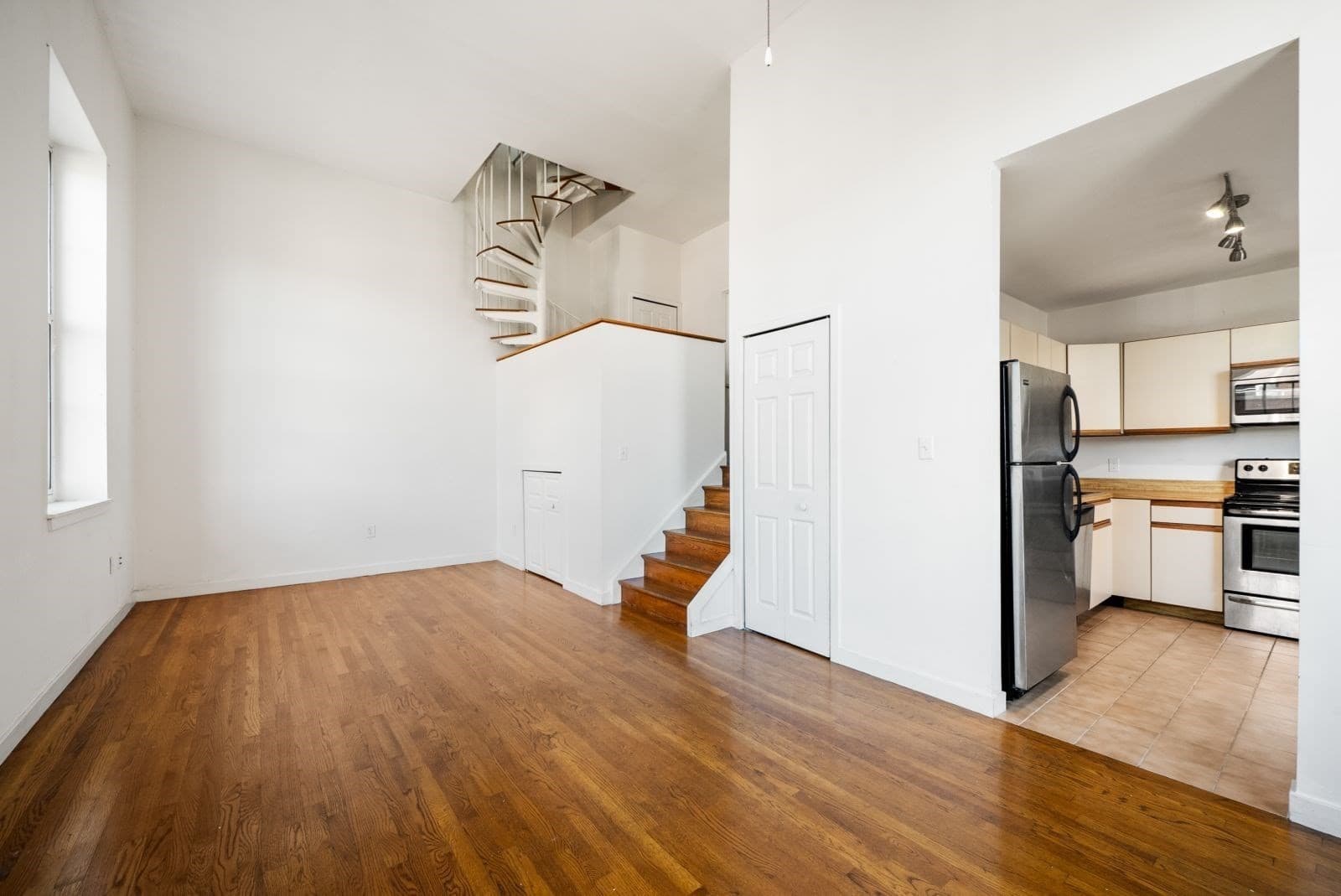 Condominium at 47 Harvard Street # C402, Boston MA 02129, Boston, photo 6 of 19