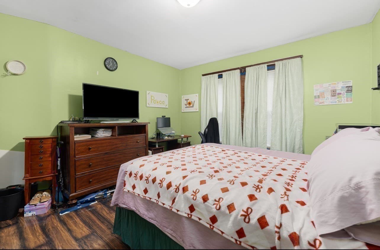 Multi Family at 628 Cumberland Hill Rd, Woonsocket RI 02895, Woonsocket, photo 23 of 38