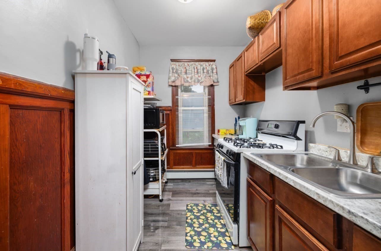 Multi Family at 628 Cumberland Hill Rd, Woonsocket RI 02895, Woonsocket, photo 12 of 38