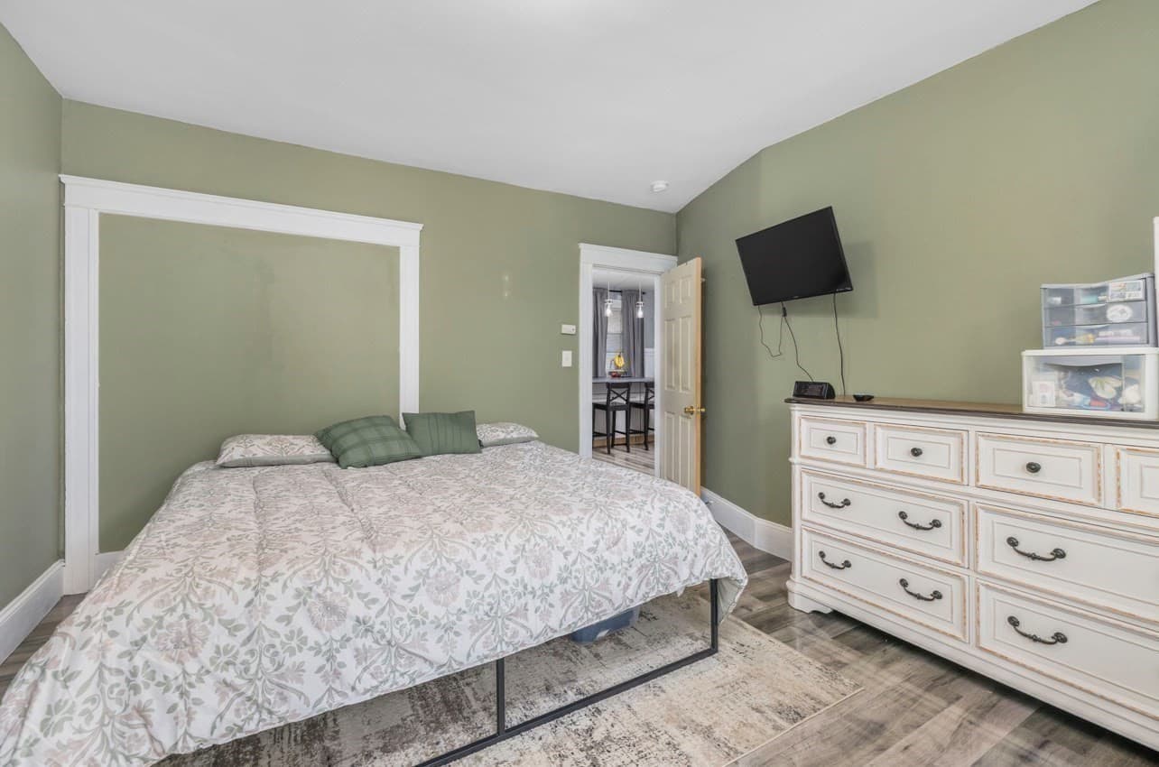Multi Family at 628 Cumberland Hill Rd, Woonsocket RI 02895, Woonsocket, photo 15 of 38