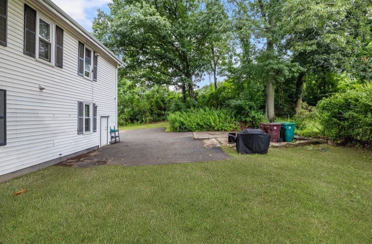 Multi Family at 628 Cumberland Hill Rd, Woonsocket RI 02895, Woonsocket, photo 35 of 38