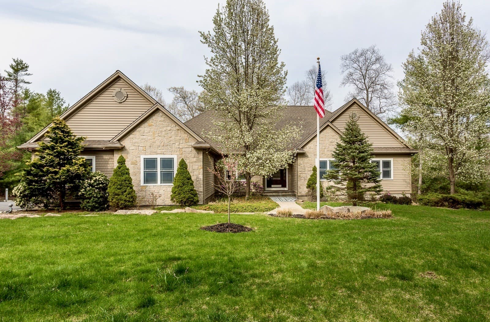 10 Anderson Way, Lakeville MA 02347