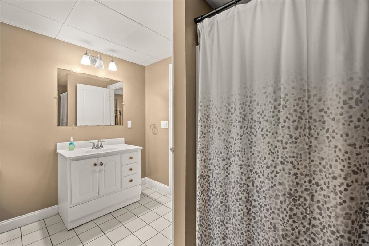 Single Family Residence at 10 Anderson Way, Lakeville MA 02347, Lakeville, photo 38 of 42