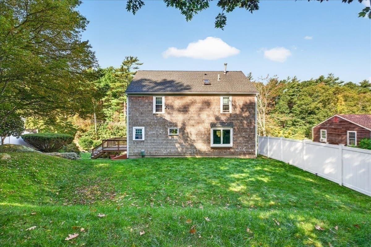Single Family Residence at 33 White Horse Rd, Plymouth MA 02360, photo 28 of 41