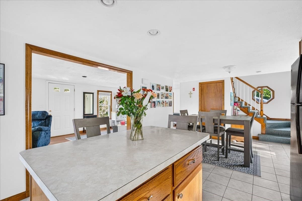 Single Family Residence at 33 White Horse Rd, Plymouth MA 02360, photo 15 of 41