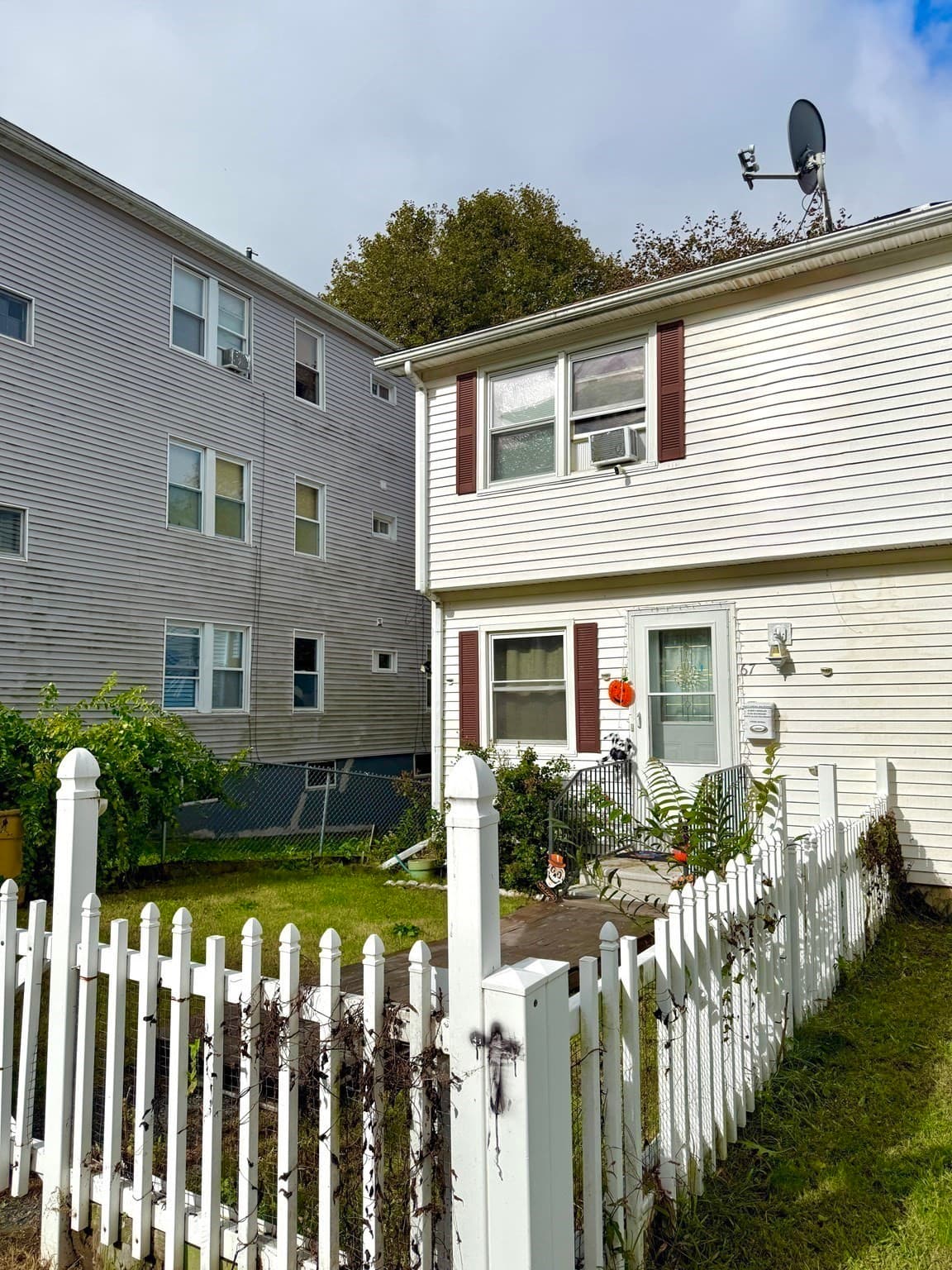 Single Family Residence at 67 Everard St, Worcester MA 01605, Worcester, photo 4 of 21