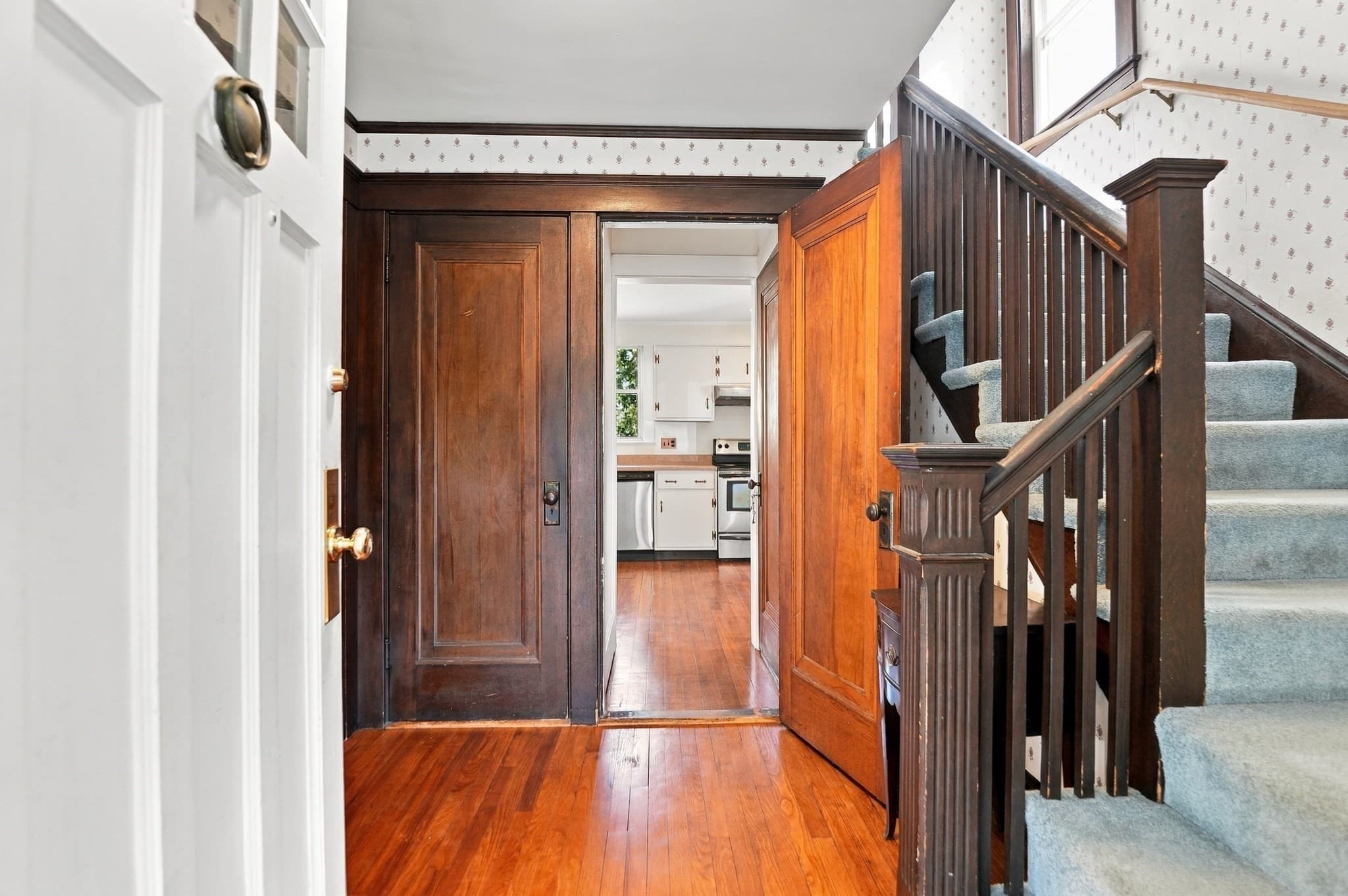 Single Family Residence at 4 Henry Avenue, Woburn MA 01801, Woburn, photo 3 of 38