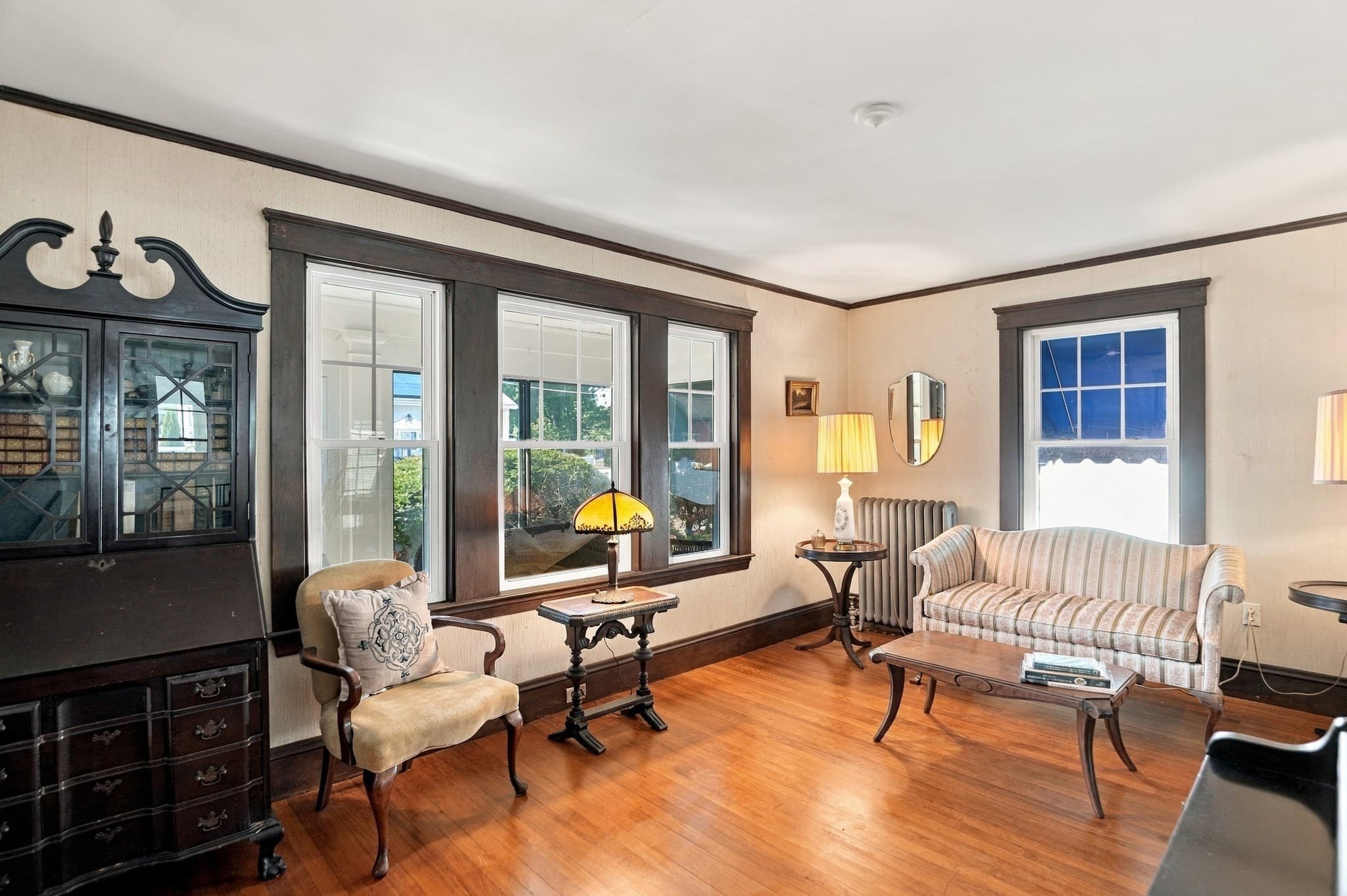 Single Family Residence at 4 Henry Avenue, Woburn MA 01801, Woburn, photo 5 of 38