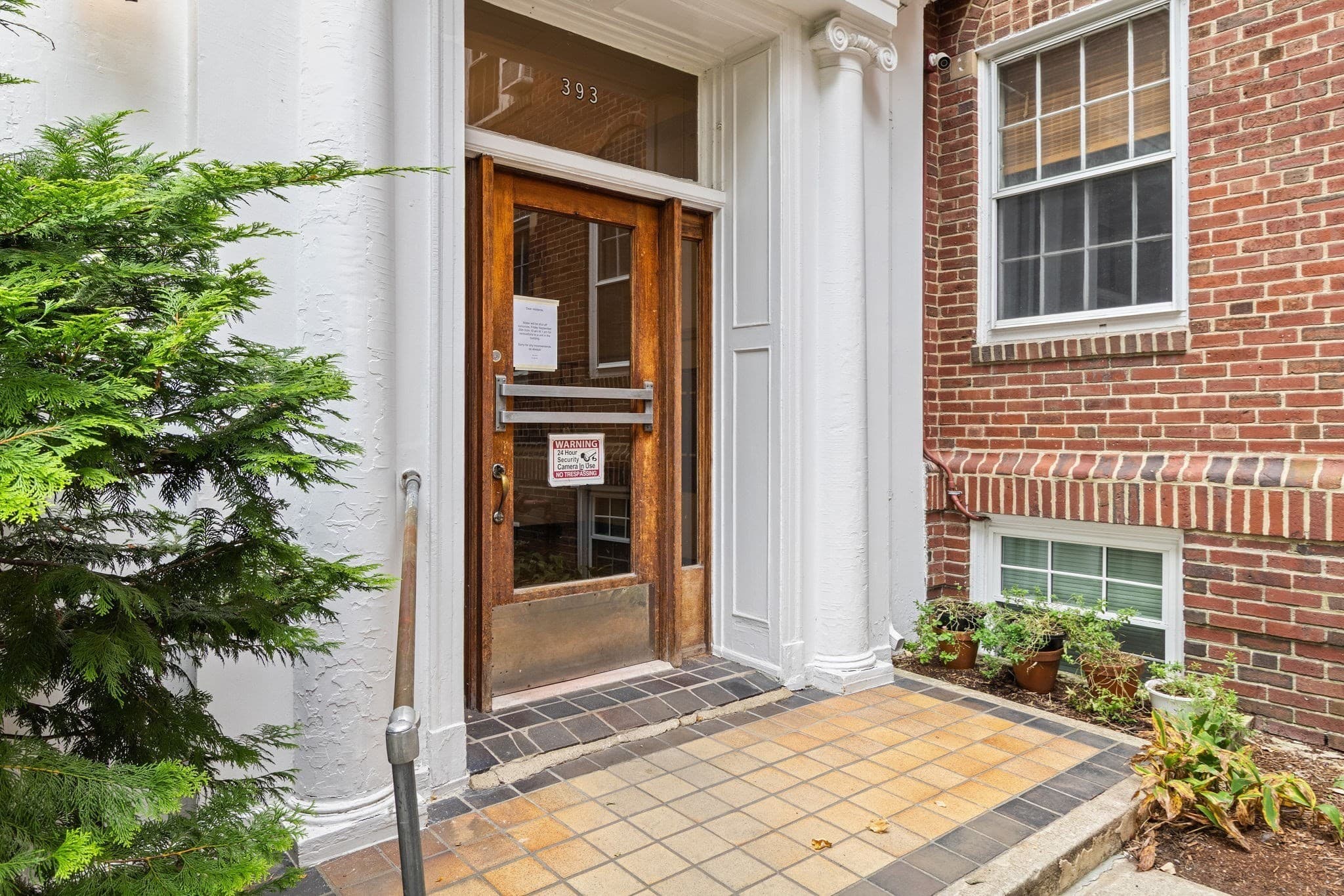 Condominium at 393 Broadway # 8, Cambridge MA 02139, Cambridge, photo 2 of 14