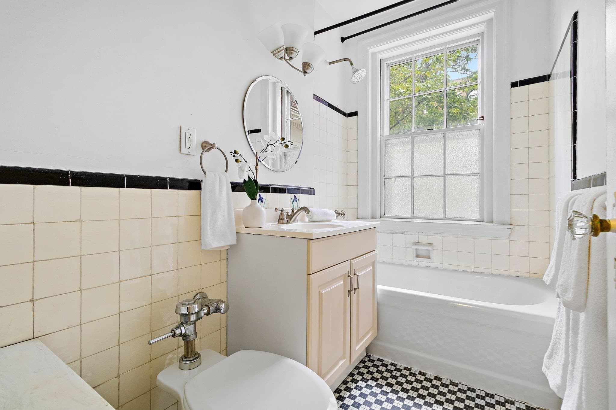Condominium at 393 Broadway # 8, Cambridge MA 02139, Cambridge, photo 8 of 14