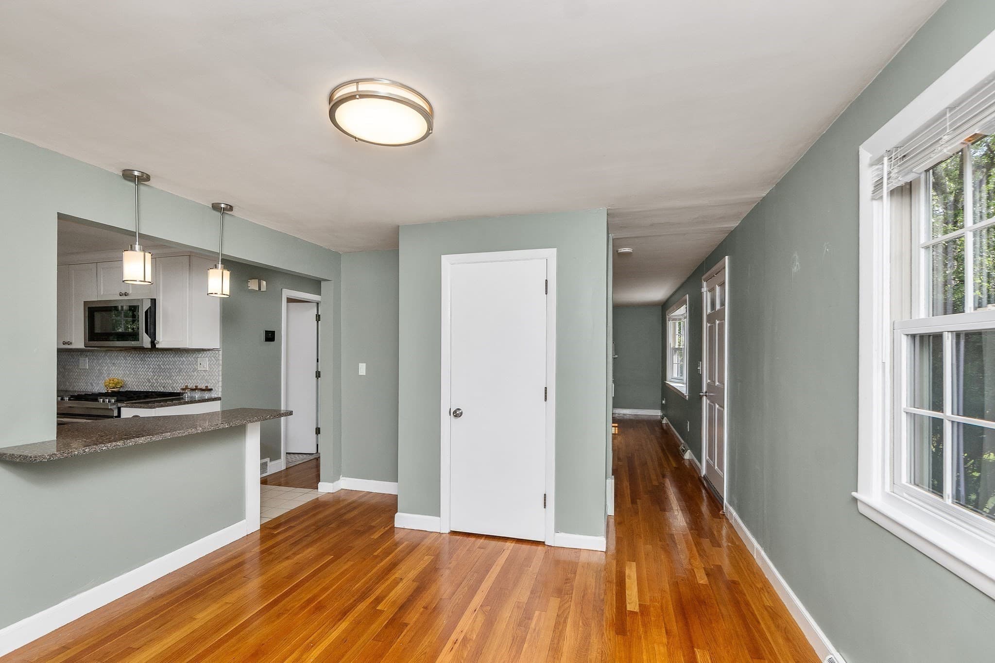 Single Family Residence at 105 Beach St, Foxboro MA 02035, Foxboro, photo 6 of 30
