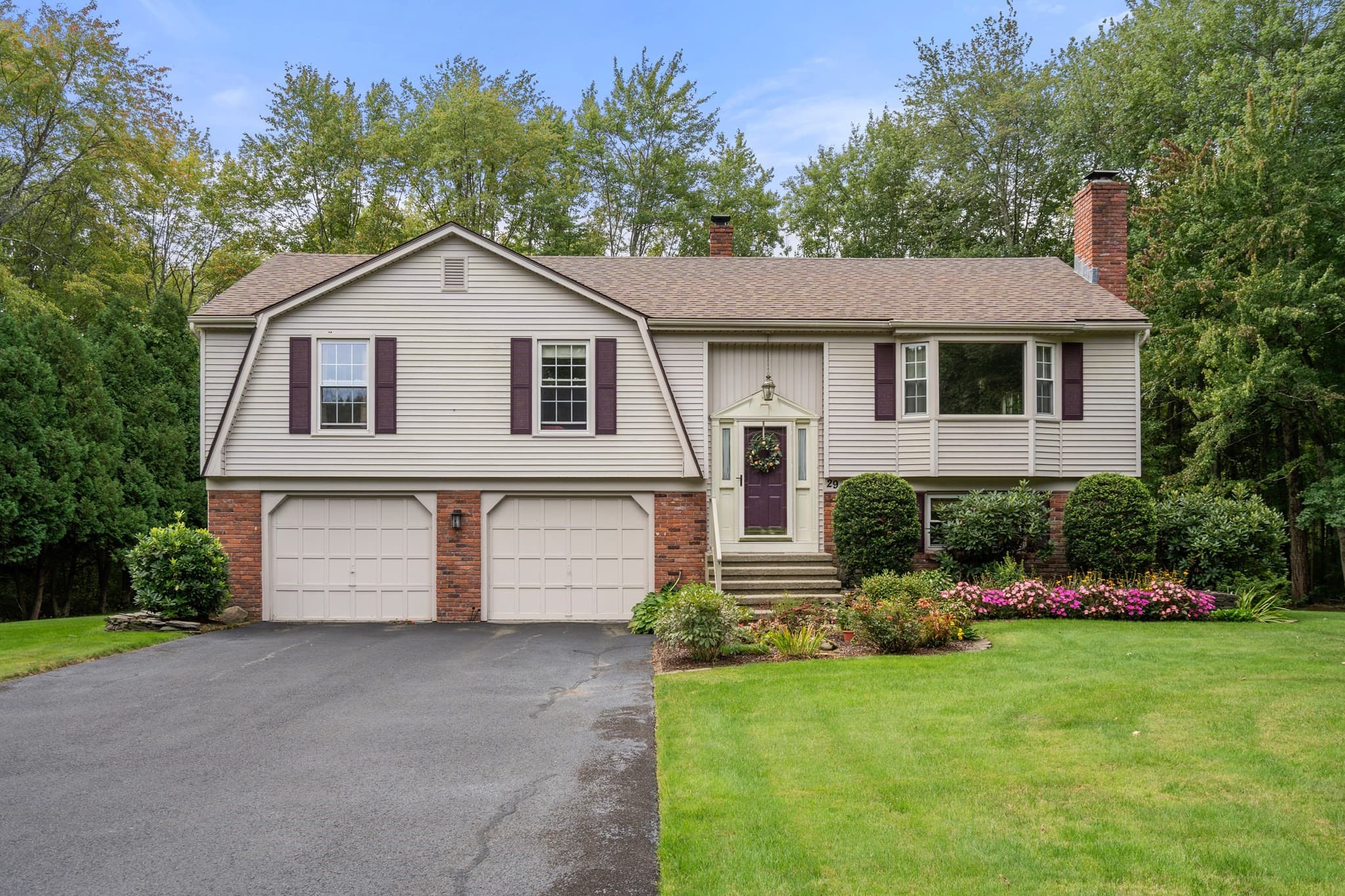 Single Family Residence at 29 Overbrook, East Longmeadow MA 01028, East Longmeadow, photo 3 of 42