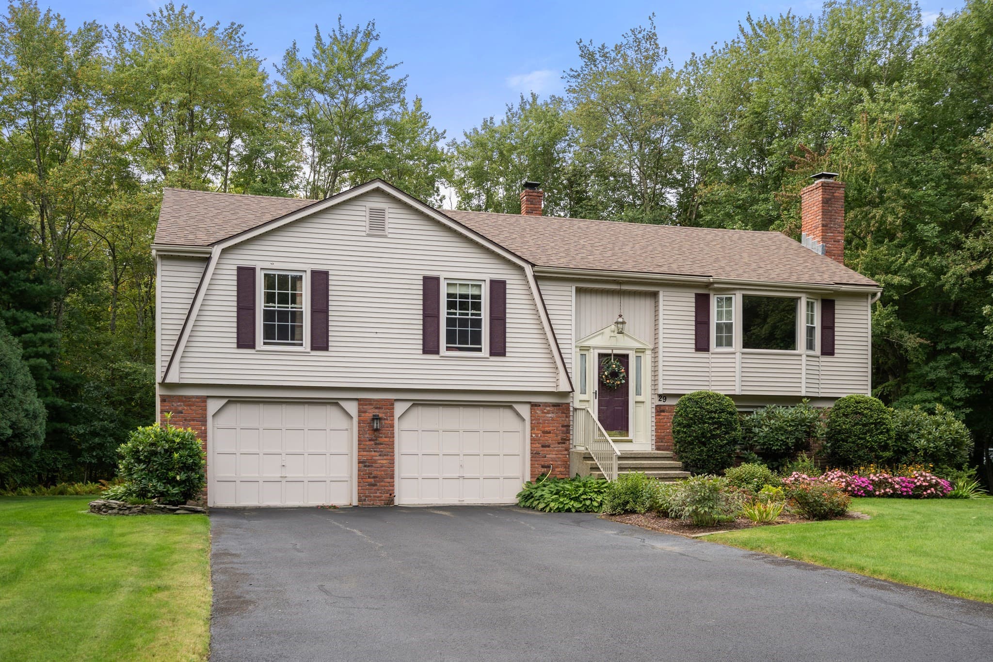 29 Overbrook, East Longmeadow MA 01028