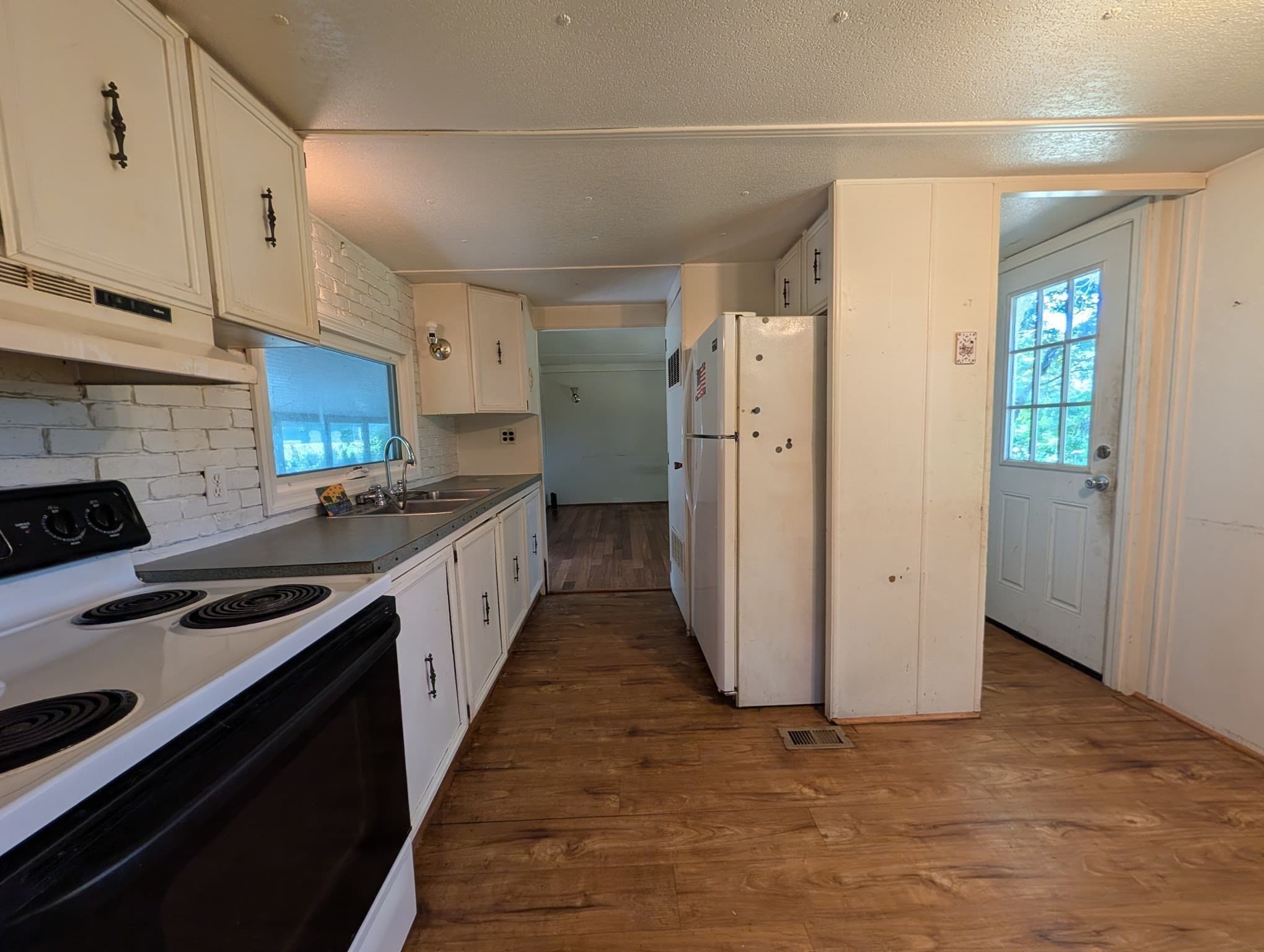 Mobile Home at 341 Haydenville Rd, Whately MA 01093, Whately, photo 7 of 22