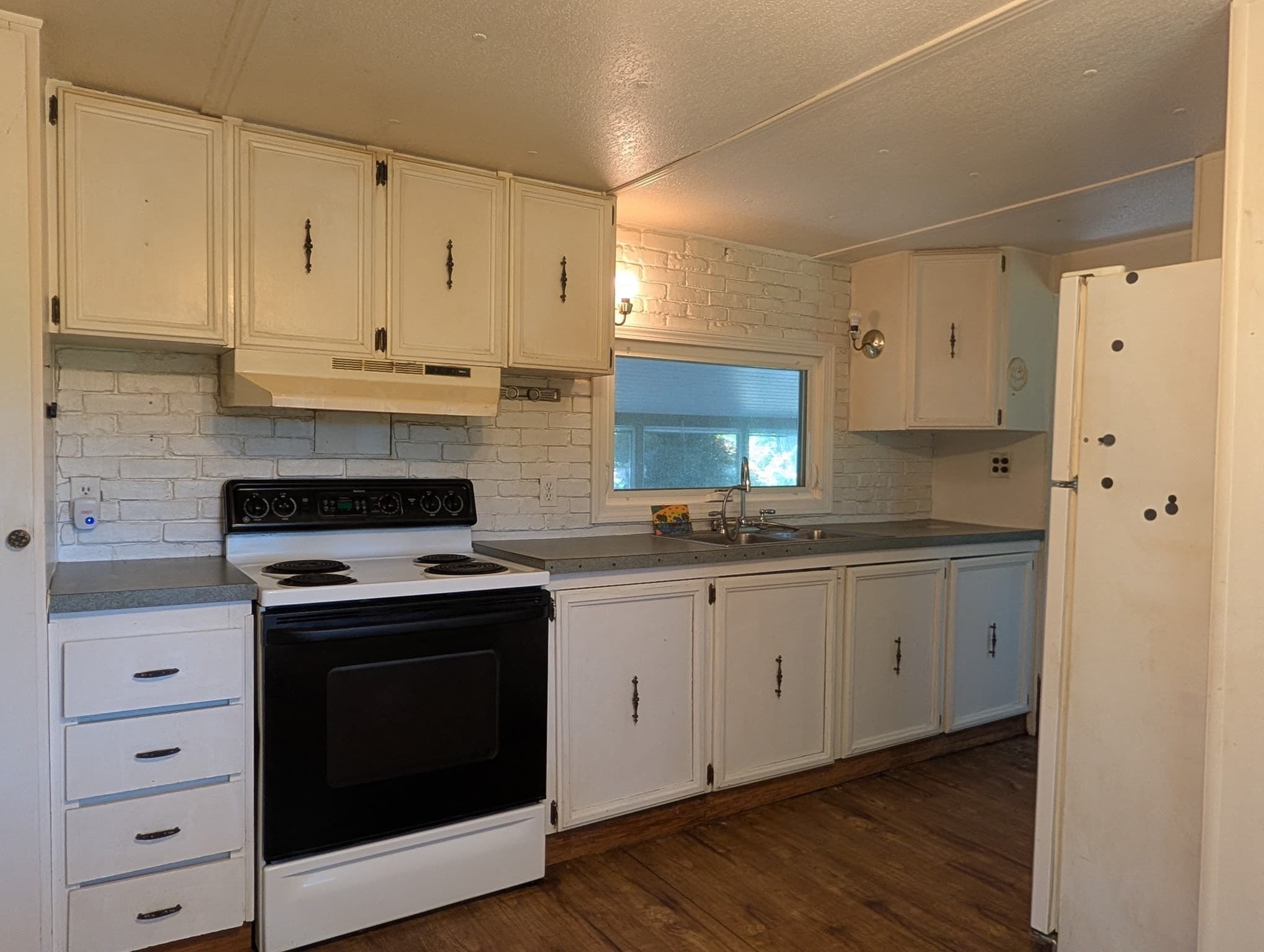 Mobile Home at 341 Haydenville Rd, Whately MA 01093, Whately, photo 10 of 22
