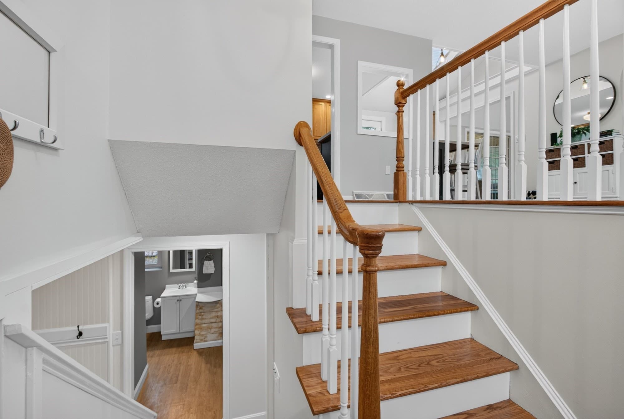 Single Family Residence at 9 Dawn Drive, Chelmsford MA 01824, Chelmsford, photo 2 of 41