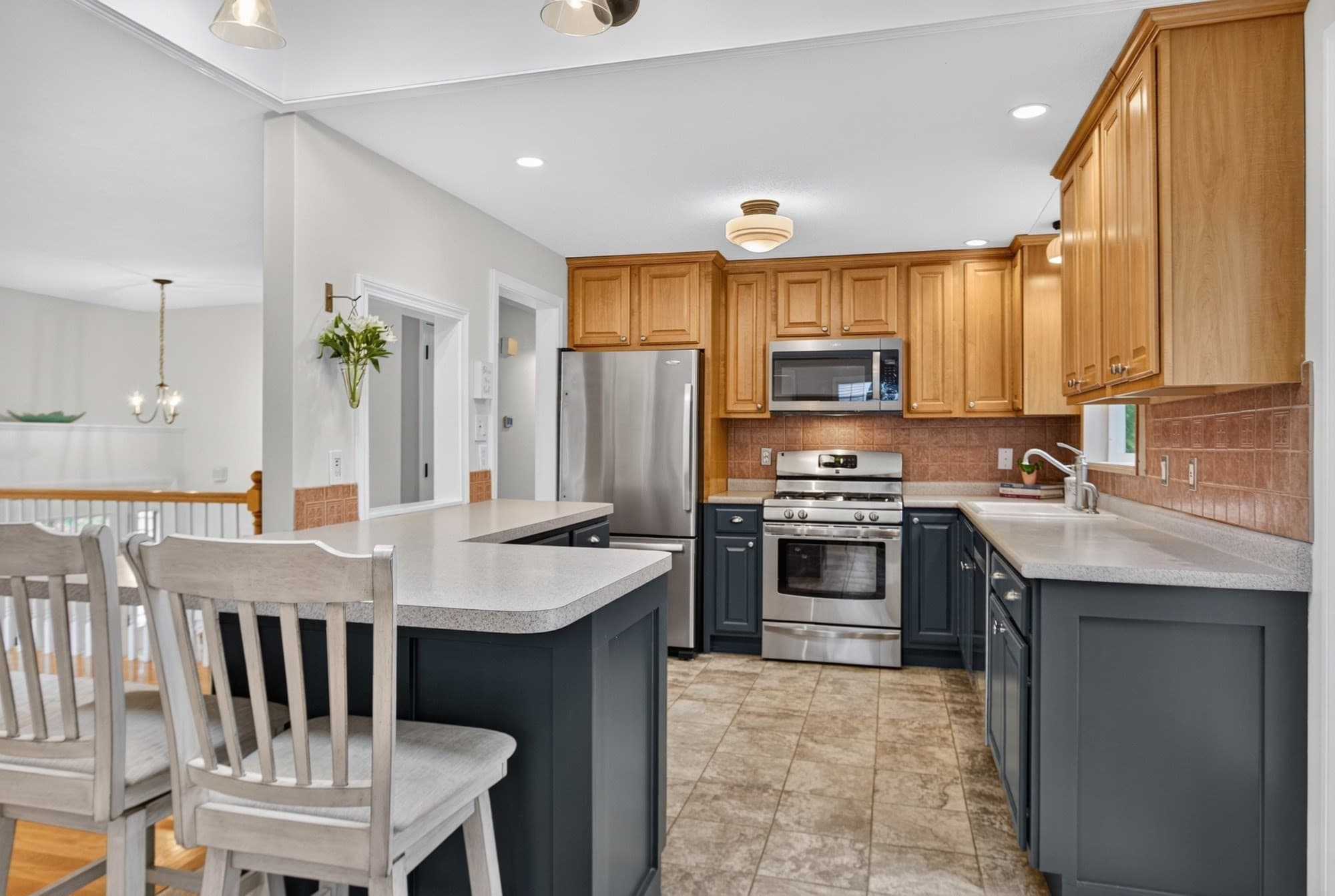 Single Family Residence at 9 Dawn Drive, Chelmsford MA 01824, Chelmsford, photo 11 of 41