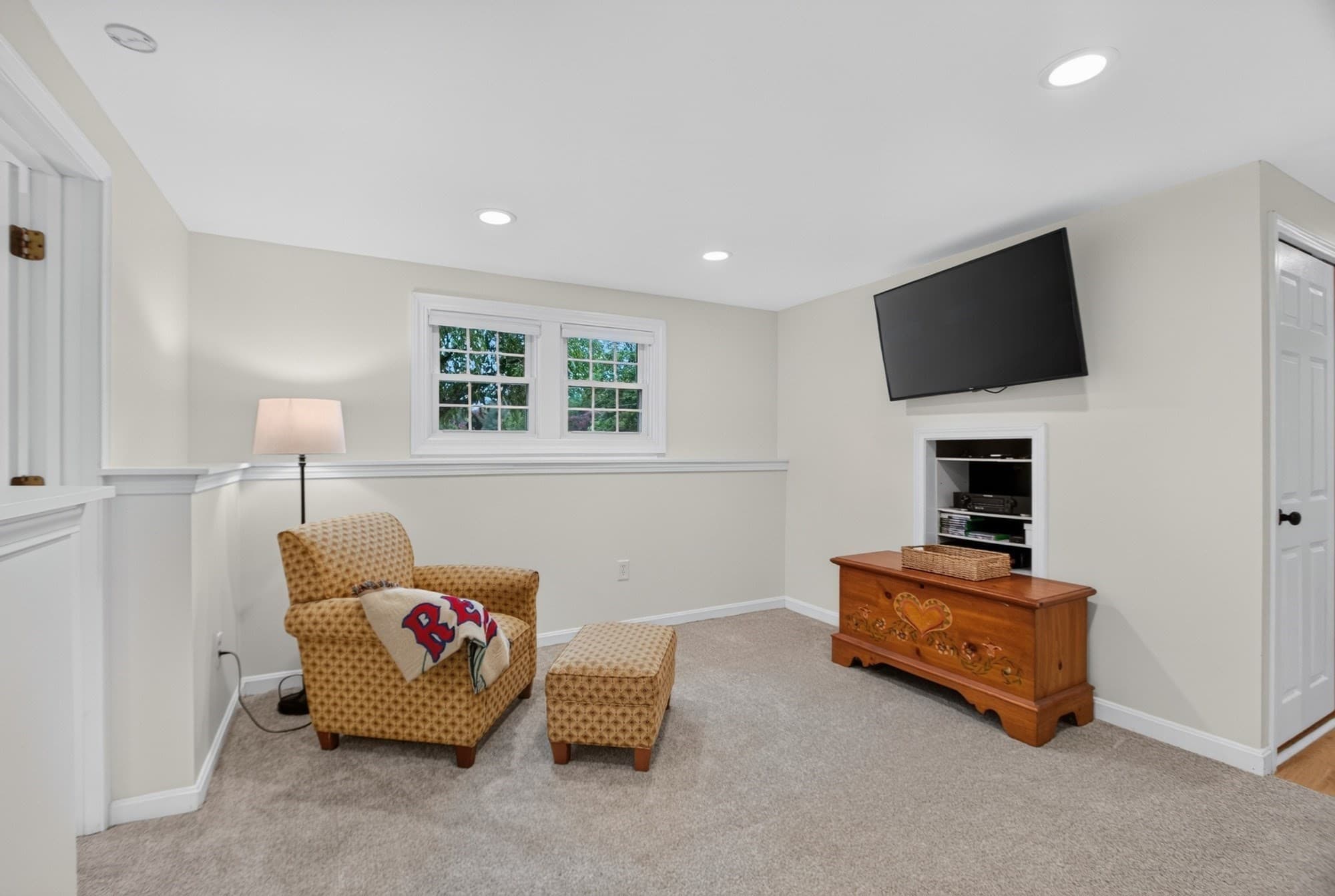 Single Family Residence at 9 Dawn Drive, Chelmsford MA 01824, Chelmsford, photo 29 of 41