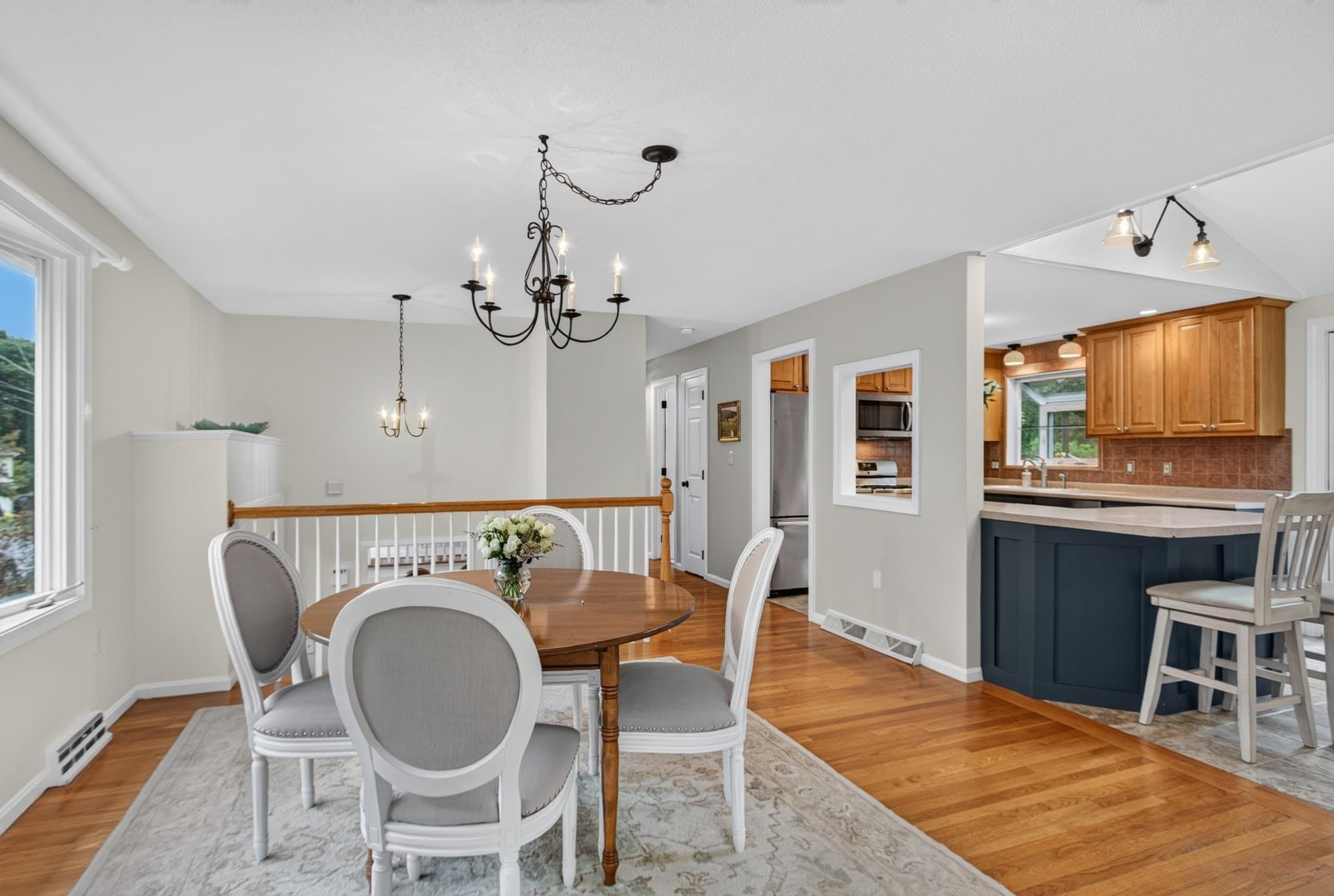 Single Family Residence at 9 Dawn Drive, Chelmsford MA 01824, Chelmsford, photo 4 of 41