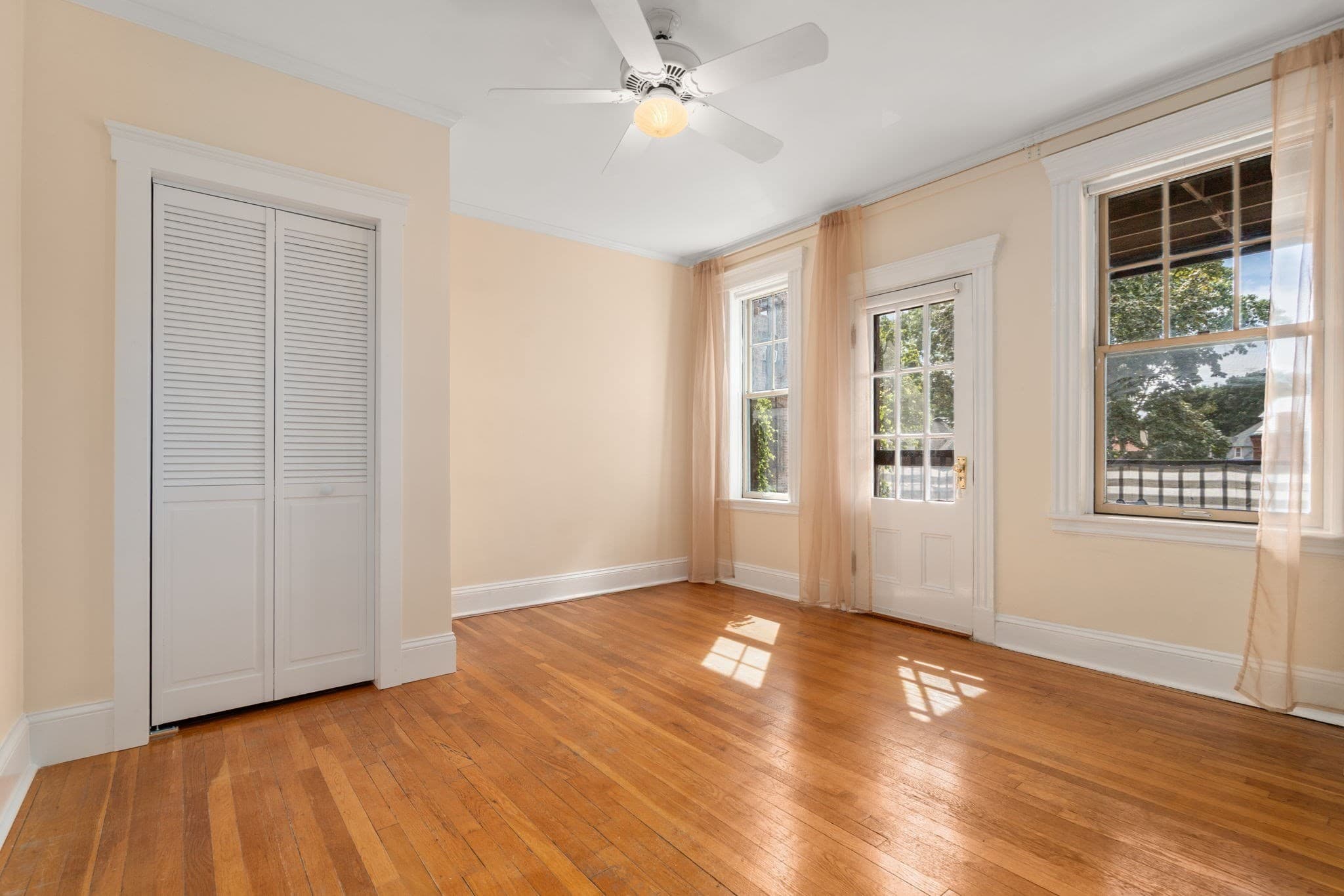 Condominium at 72 Strathmore # 7B, Boston MA 02135, Boston, photo 8 of 12