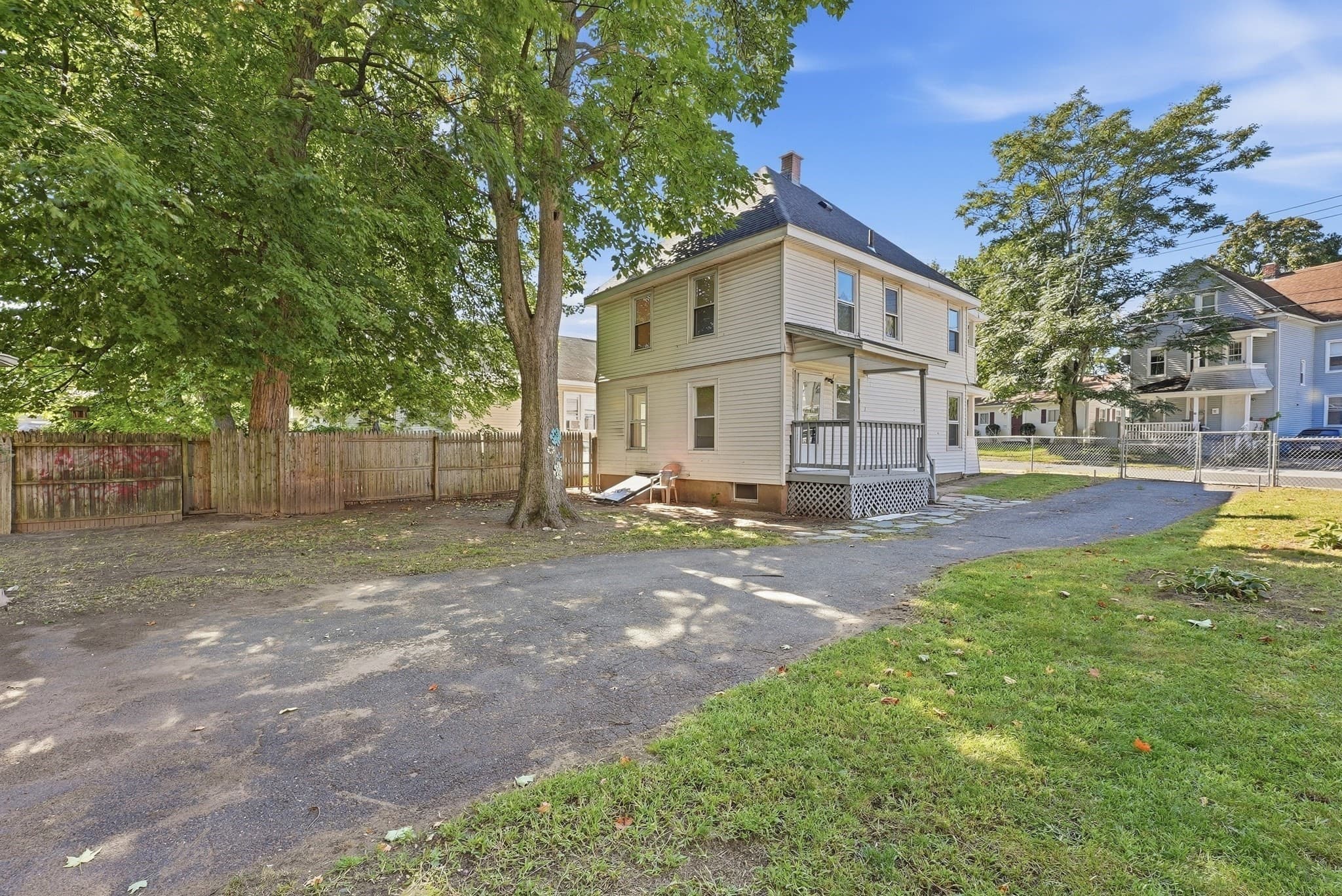 Single Family Residence at 73 Jasper St, Springfield MA 01109, Springfield, photo 31 of 38