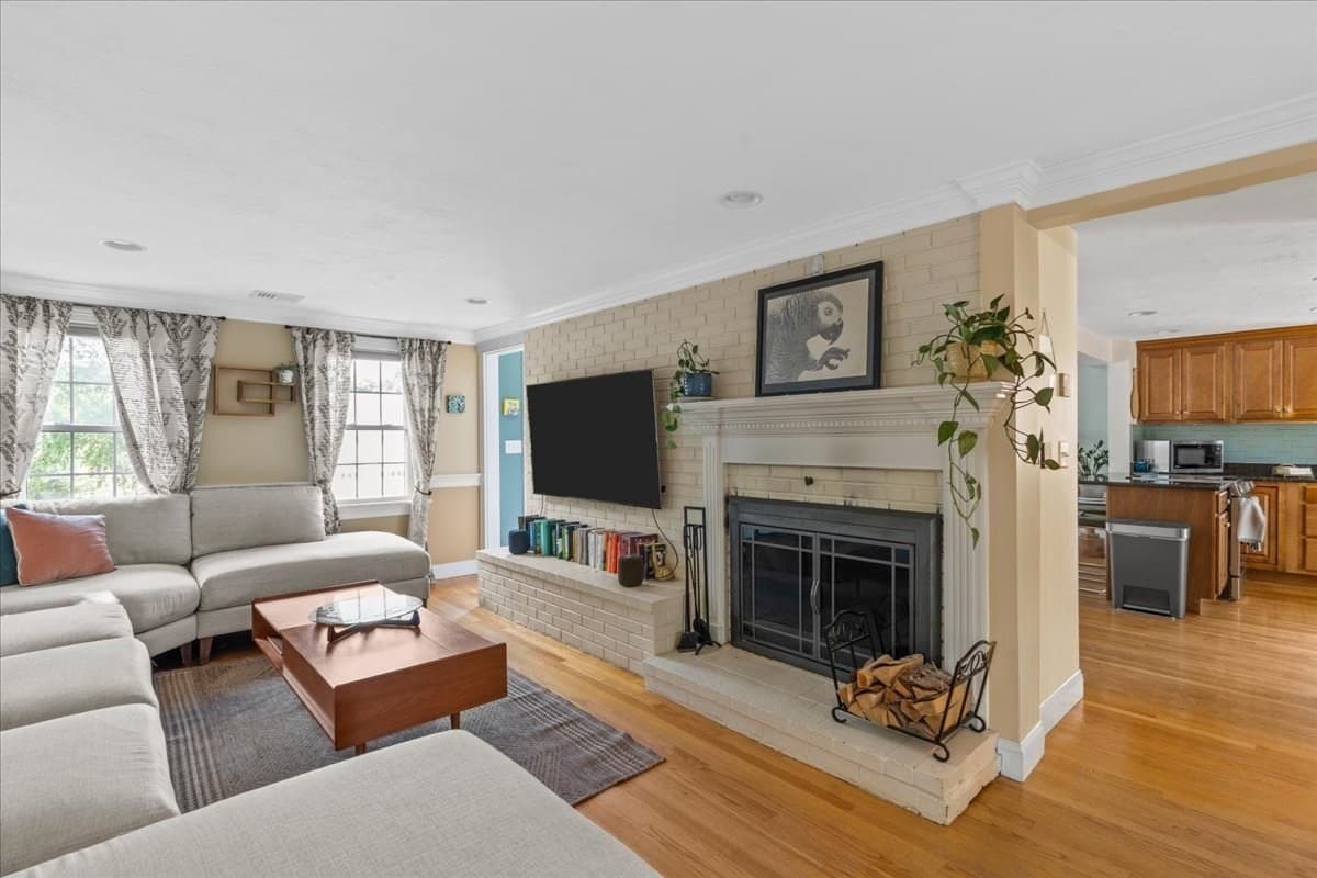 Single Family Residence at 70 Church St, Weymouth MA 02189, Weymouth, photo 9 of 31