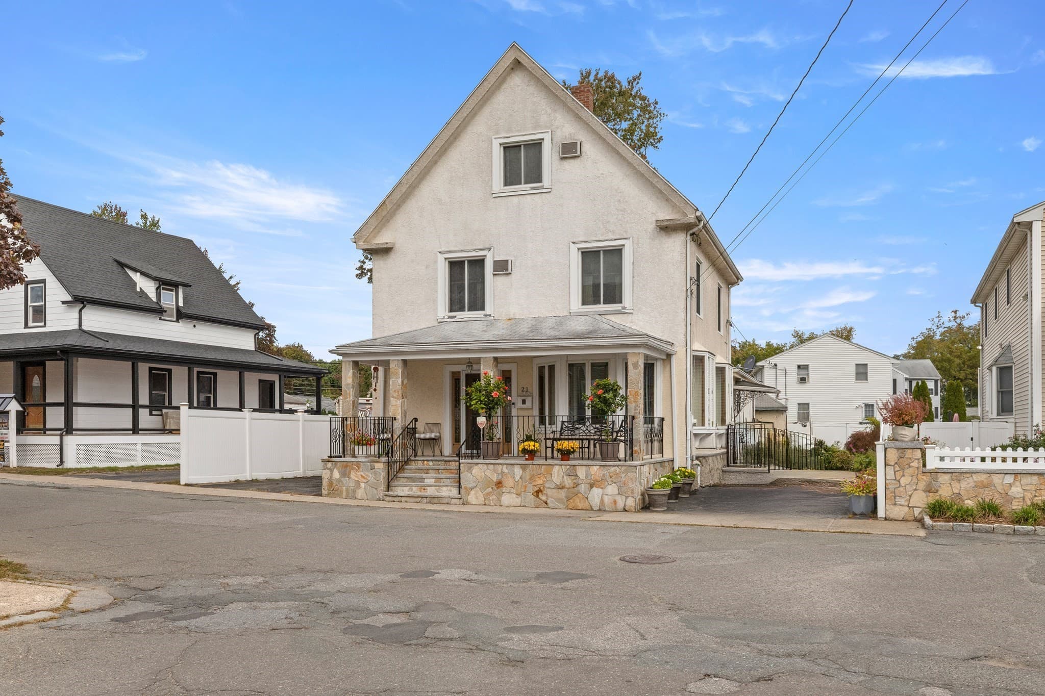Single Family Residence at 21 Buxton St, Peabody MA 01960, Peabody, photo 2 of 42