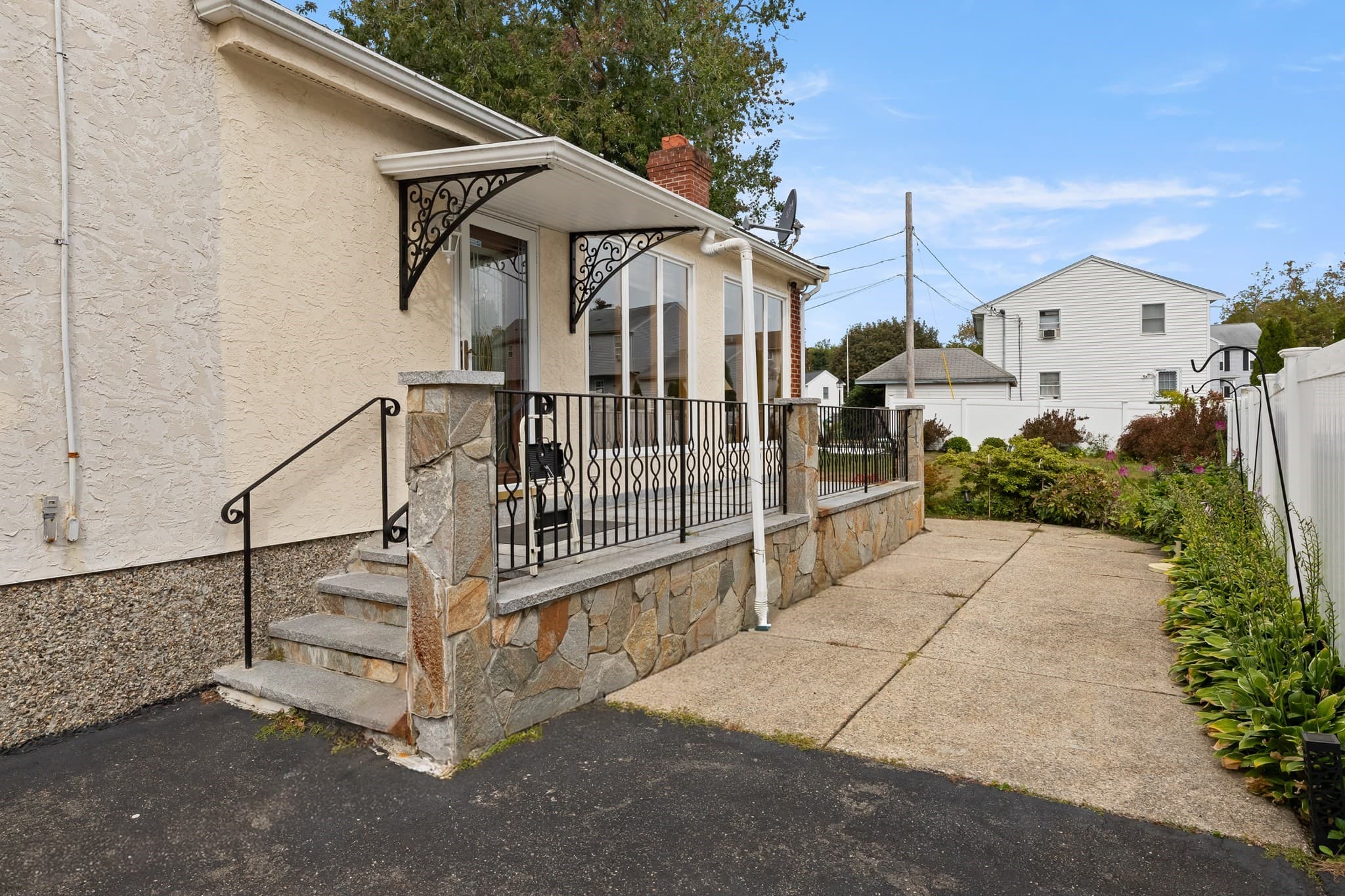 Single Family Residence at 21 Buxton St, Peabody MA 01960, Peabody, photo 40 of 42