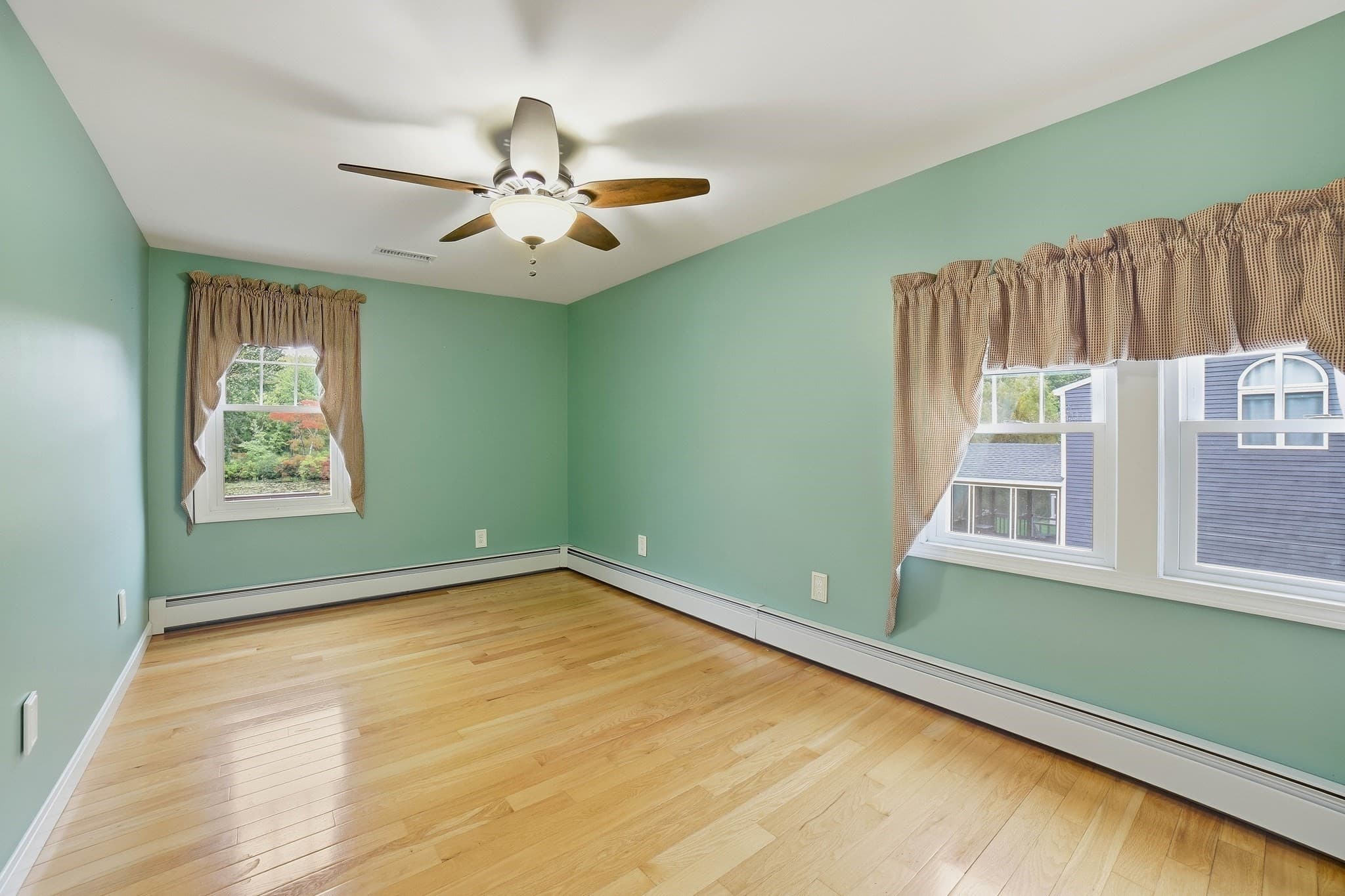 Single Family Residence at 81 Rochdale St, Auburn MA 01501, Auburn, photo 22 of 32