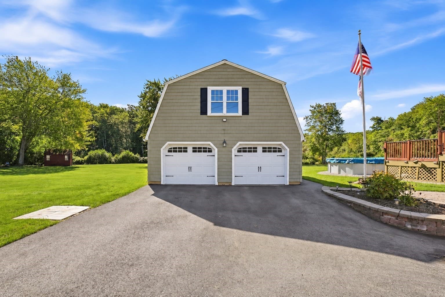 Single Family Residence at 81 Rochdale St, Auburn MA 01501, Auburn, photo 3 of 32