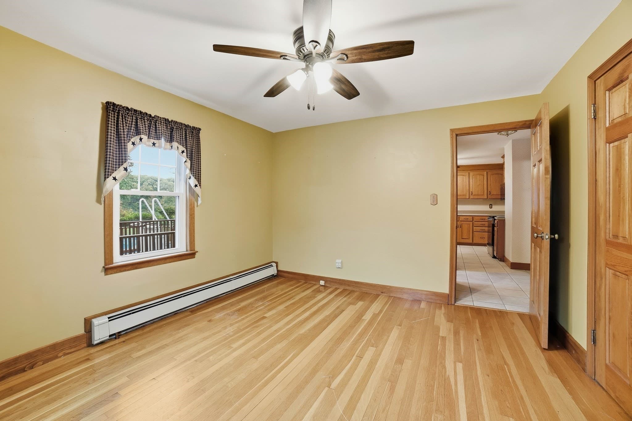 Single Family Residence at 81 Rochdale St, Auburn MA 01501, Auburn, photo 15 of 32