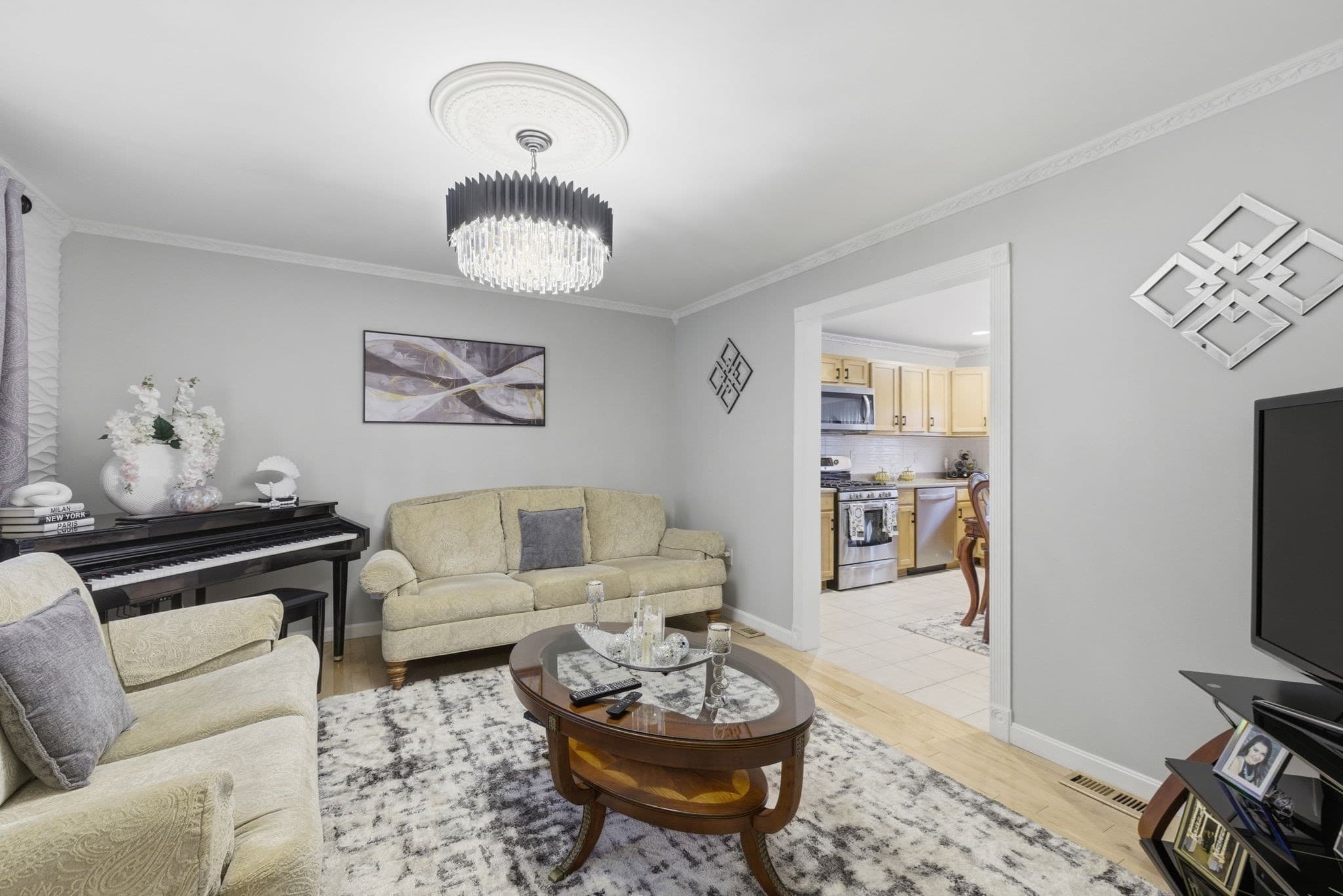 Condominium at 124 Locust St # 124, Haverhill MA 01830, Haverhill, photo 9 of 39