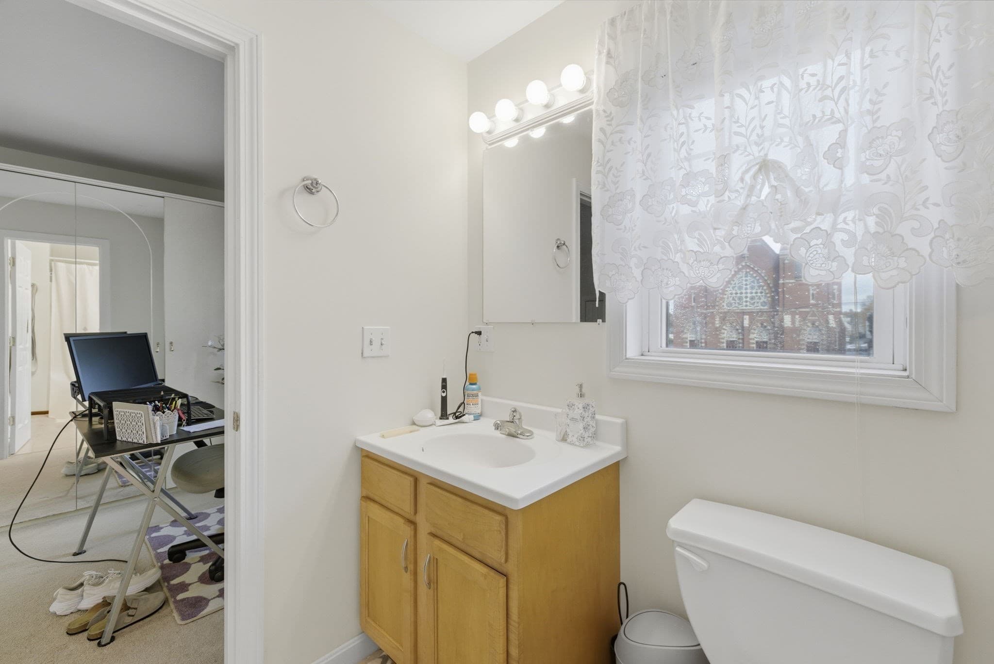 Condominium at 124 Locust St # 124, Haverhill MA 01830, Haverhill, photo 29 of 39