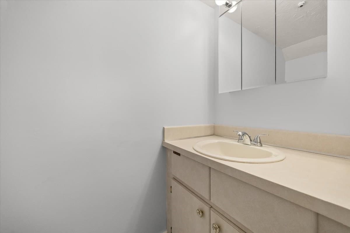 Condominium at 30 Patricia Drive # 30, Stoughton MA 02072, Stoughton, photo 16 of 32