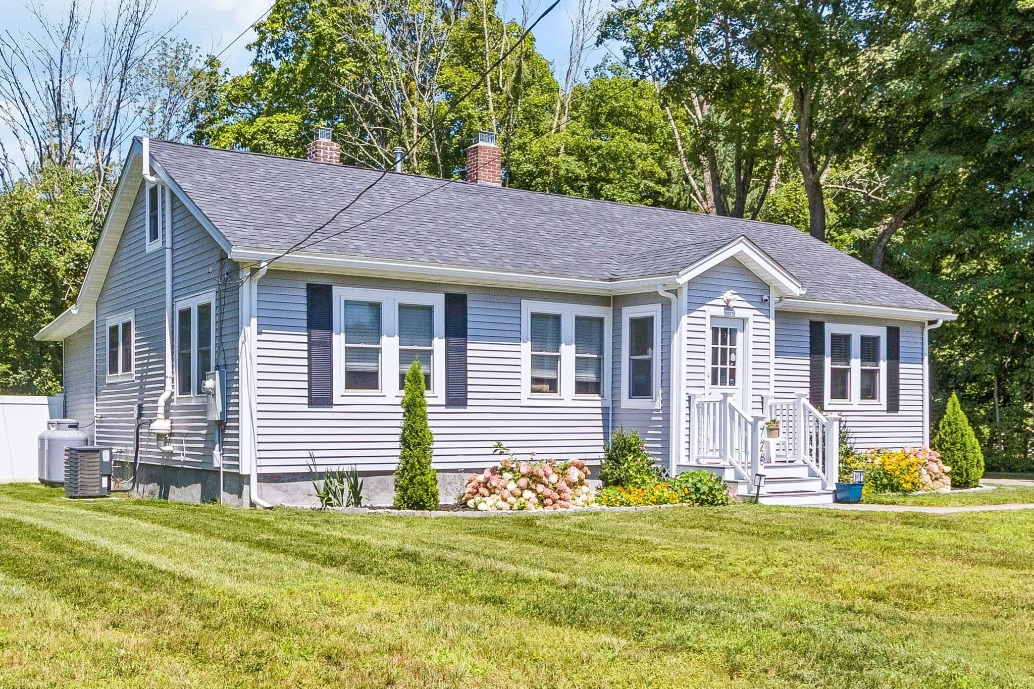 Single Family Residence at 728 Pleasant St, Attleboro MA 02703, Attleboro, photo 3 of 41