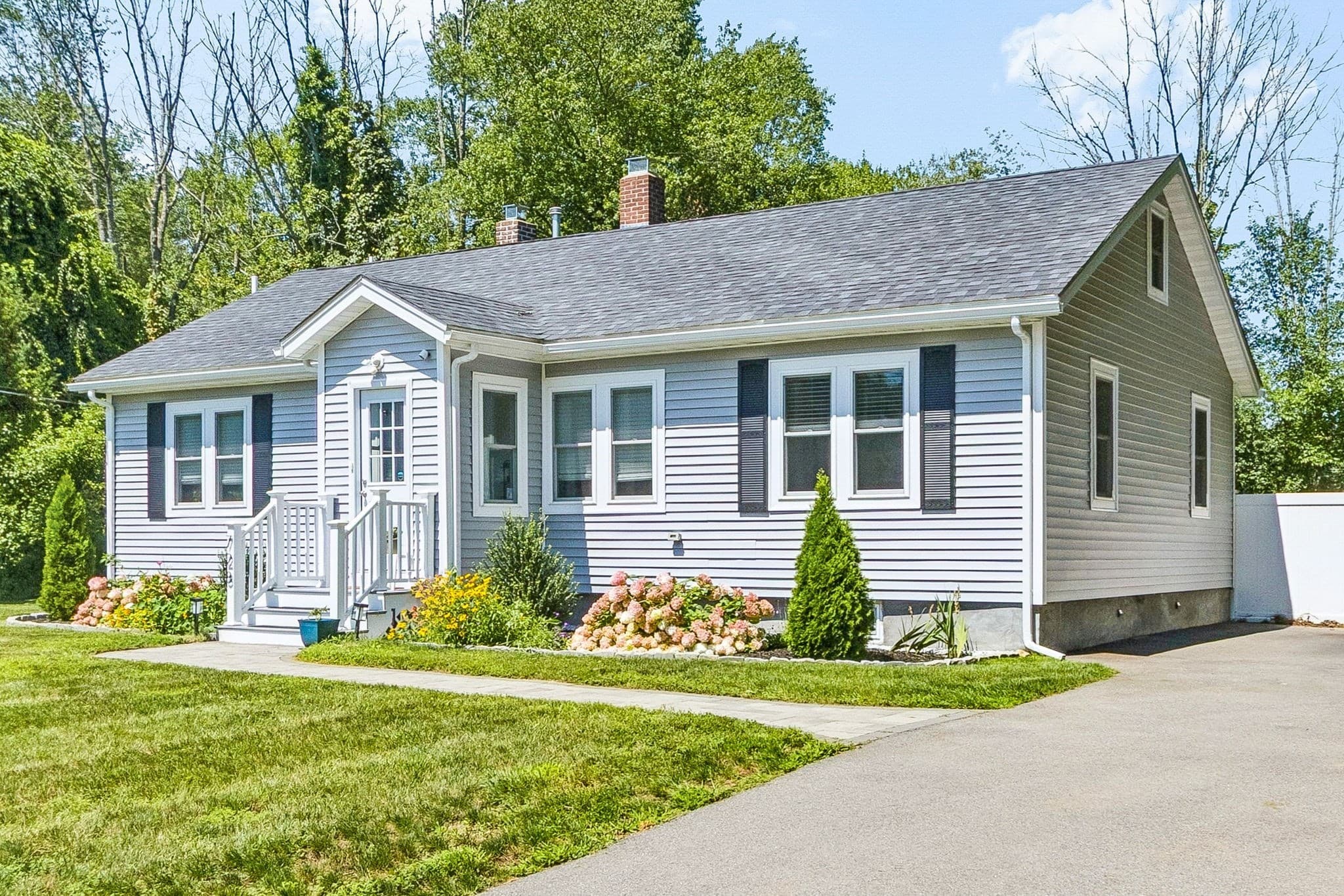Single Family Residence at 728 Pleasant St, Attleboro MA 02703, Attleboro, photo 5 of 41