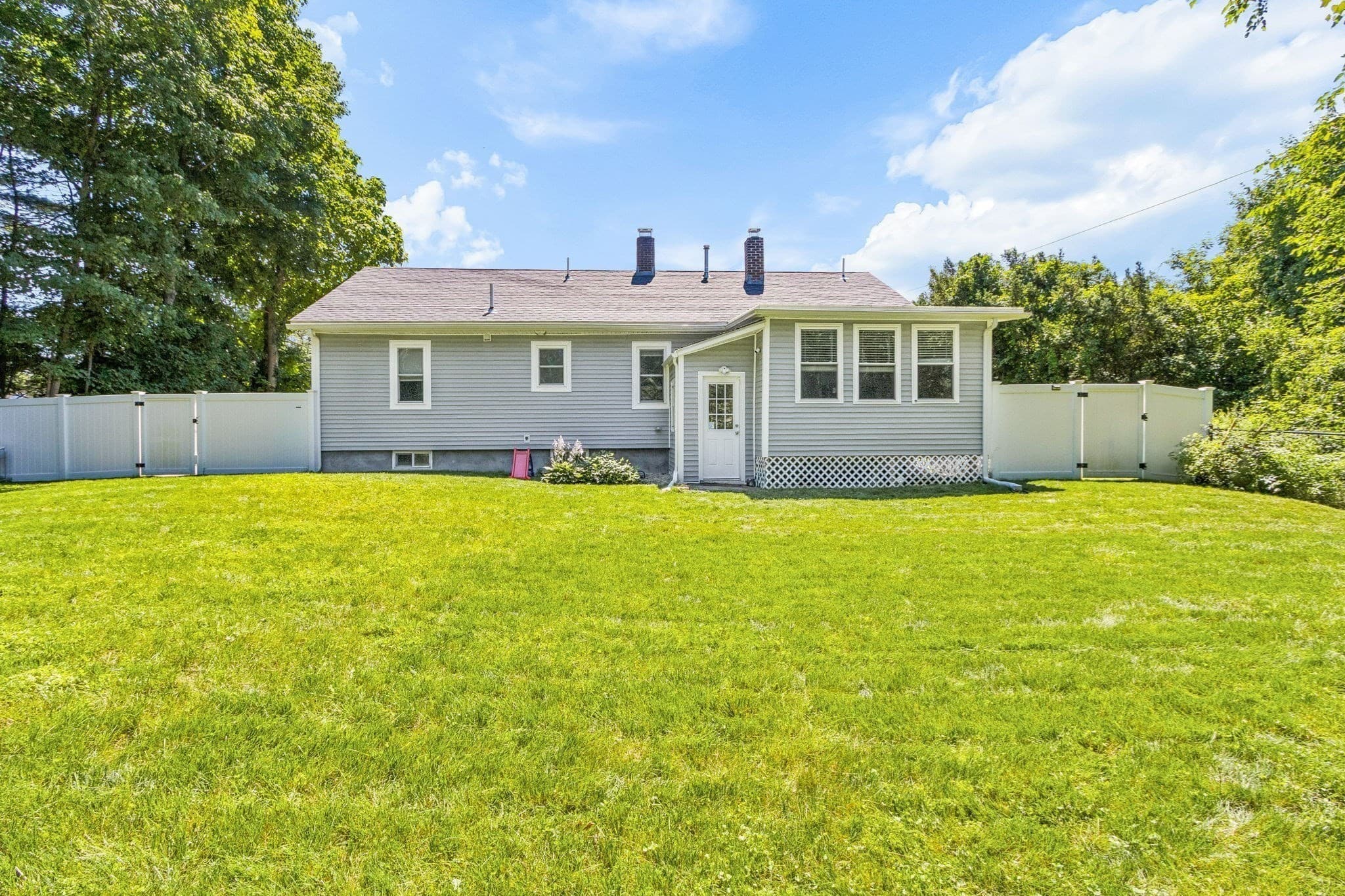 Single Family Residence at 728 Pleasant St, Attleboro MA 02703, Attleboro, photo 33 of 41