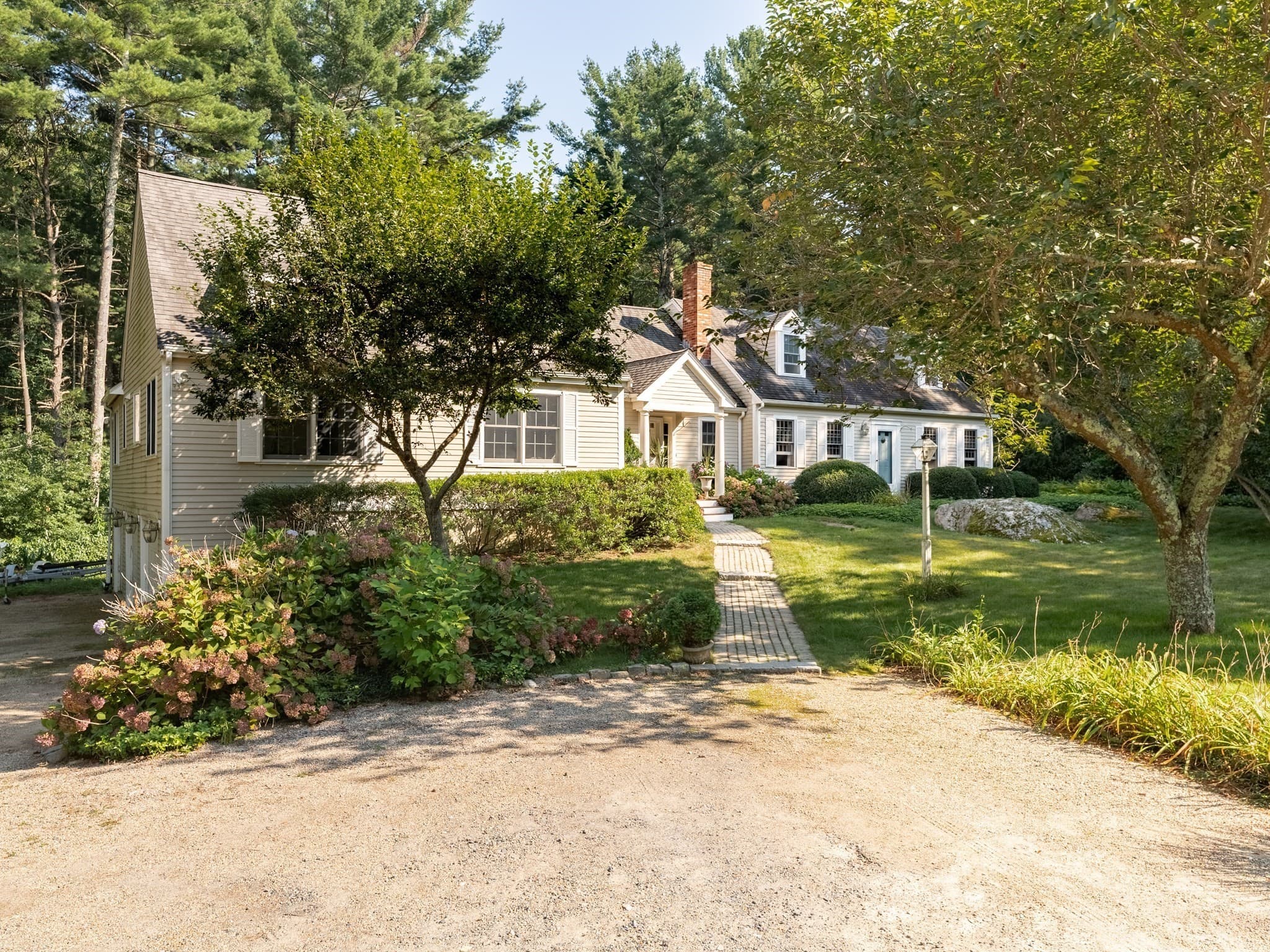 Single Family Residence at 14 Copper Beech Dr, Kingston MA 02364, Kingston, photo 2 of 42